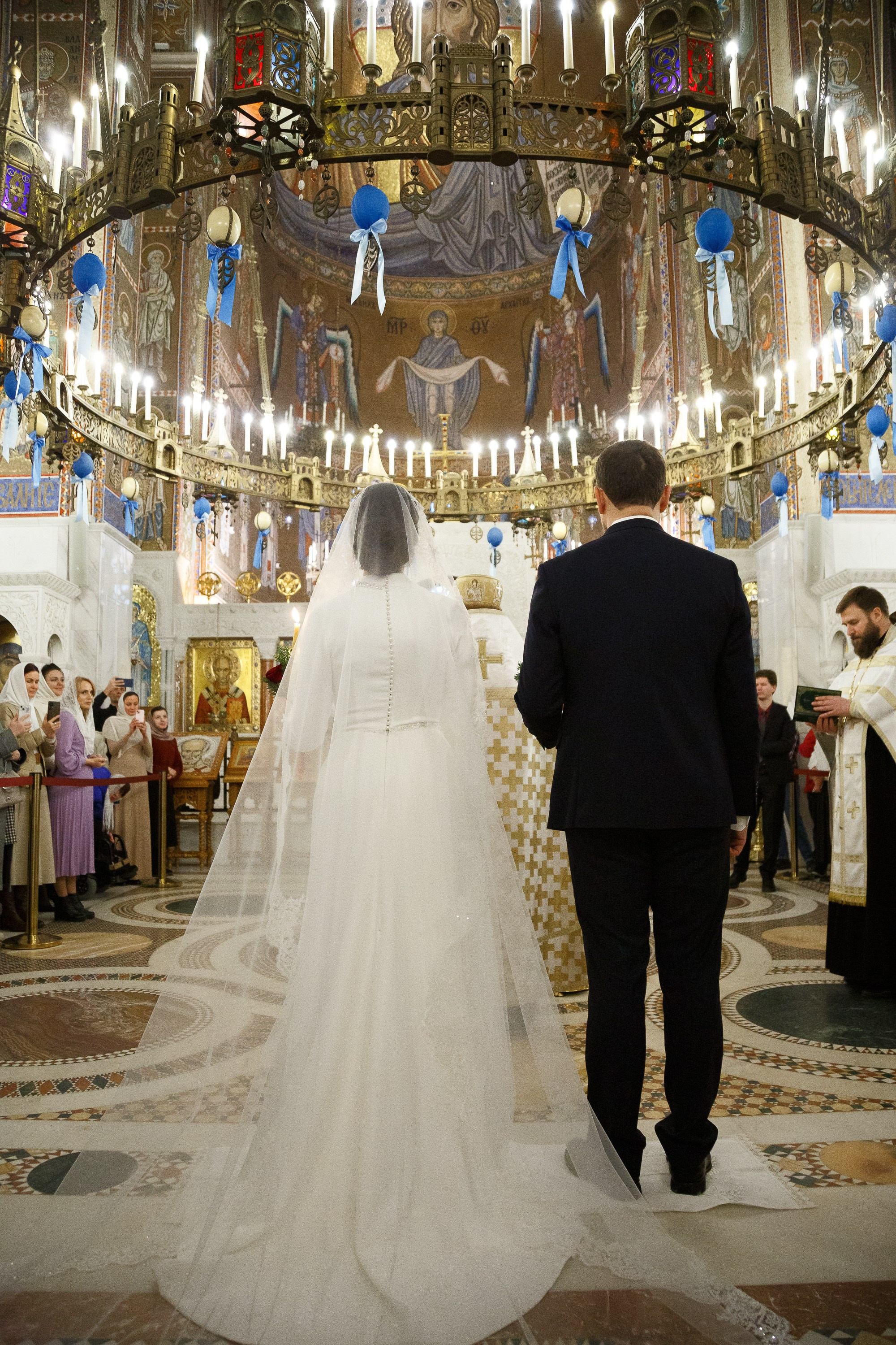 Венчание в храме Покрова Пресвятой Богородицы в Ясенево. Фотограф на Венчание.