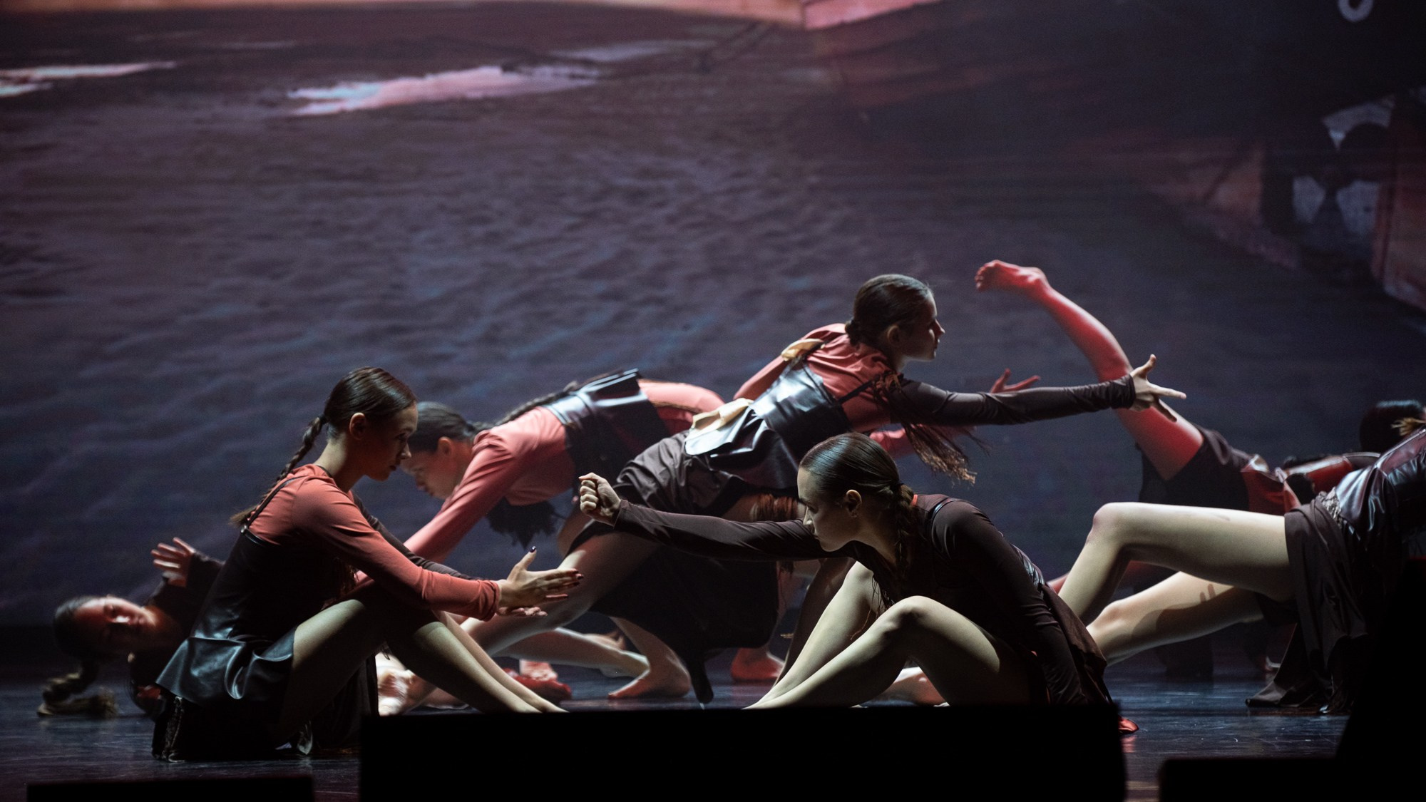 Отчетный концерт студии танца ARTIDANCE. Репортажный фотограф в Казани Павел Серпокрылов