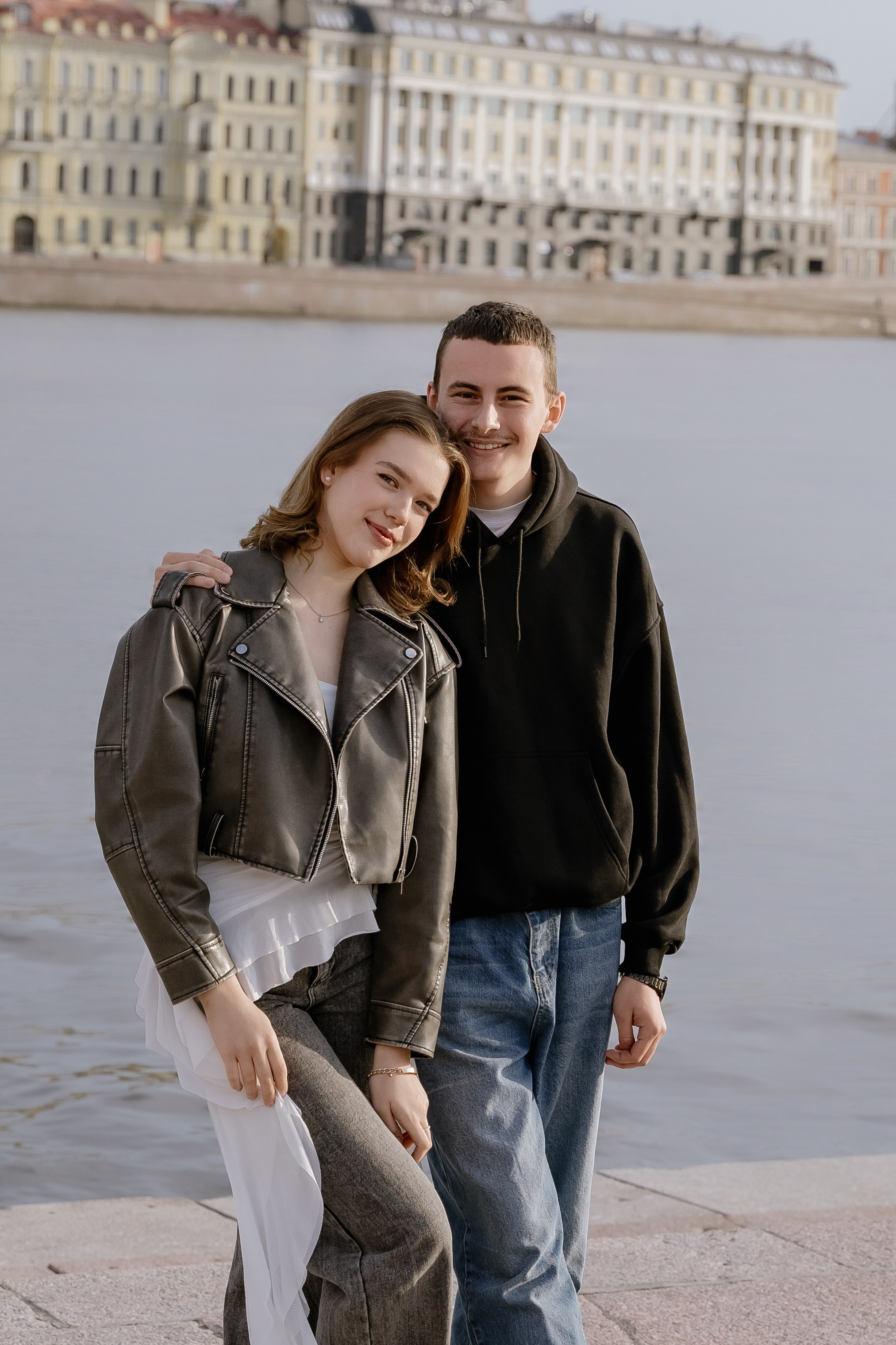 Прогулка у Невы