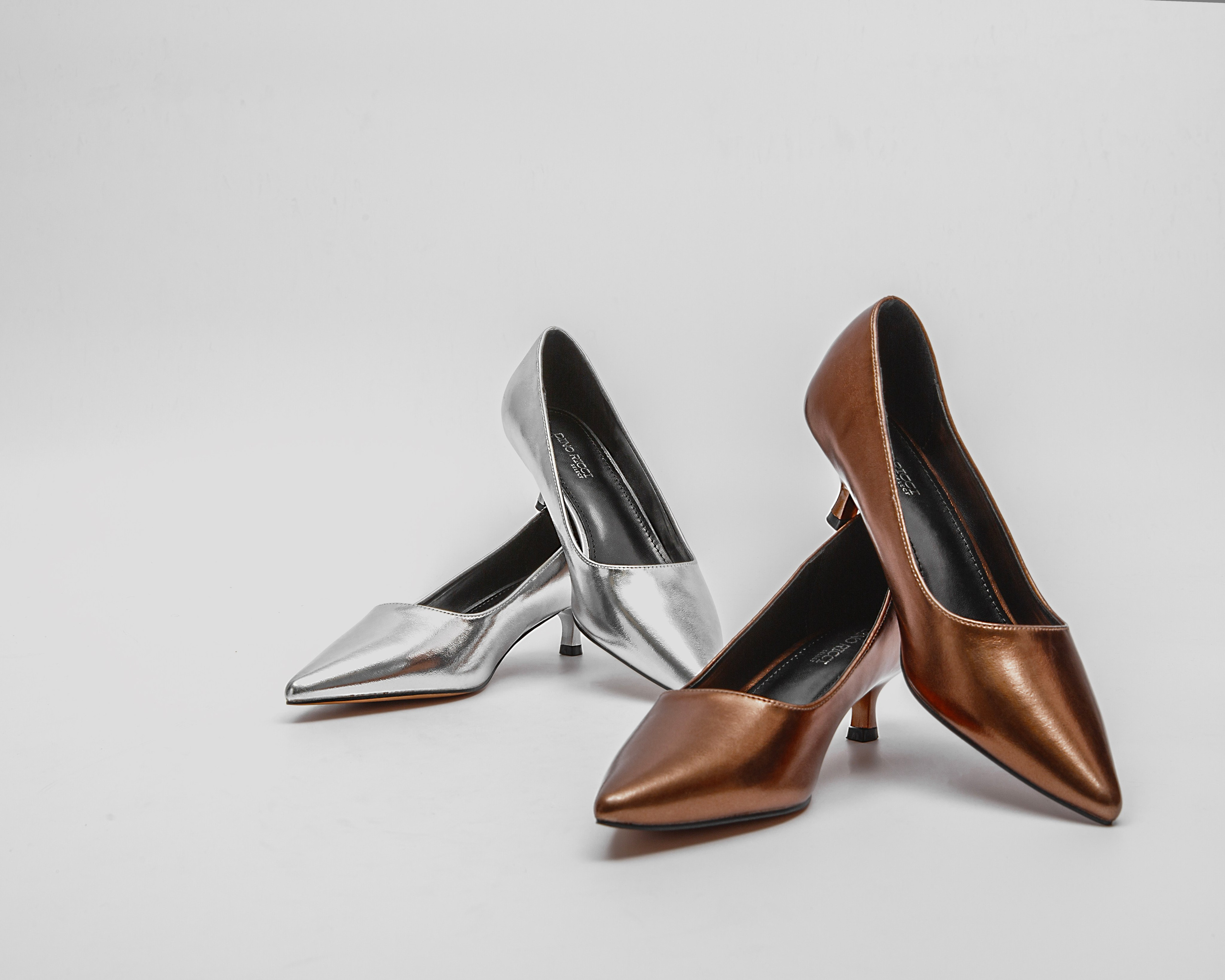 Я  фотограф. Работаю в городе Москва,