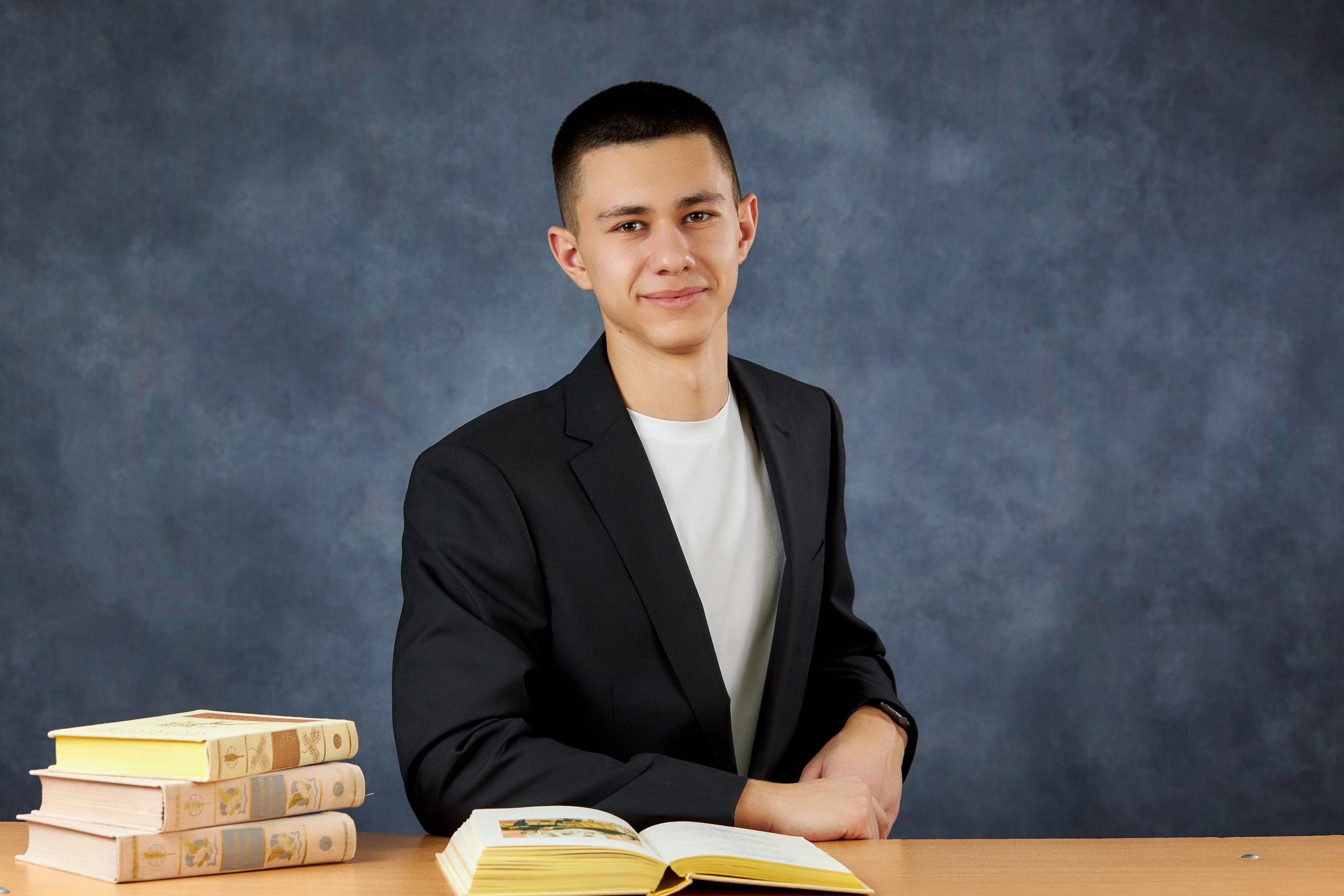 Старшие портреты. Школьный фотограф Леонова Наталия