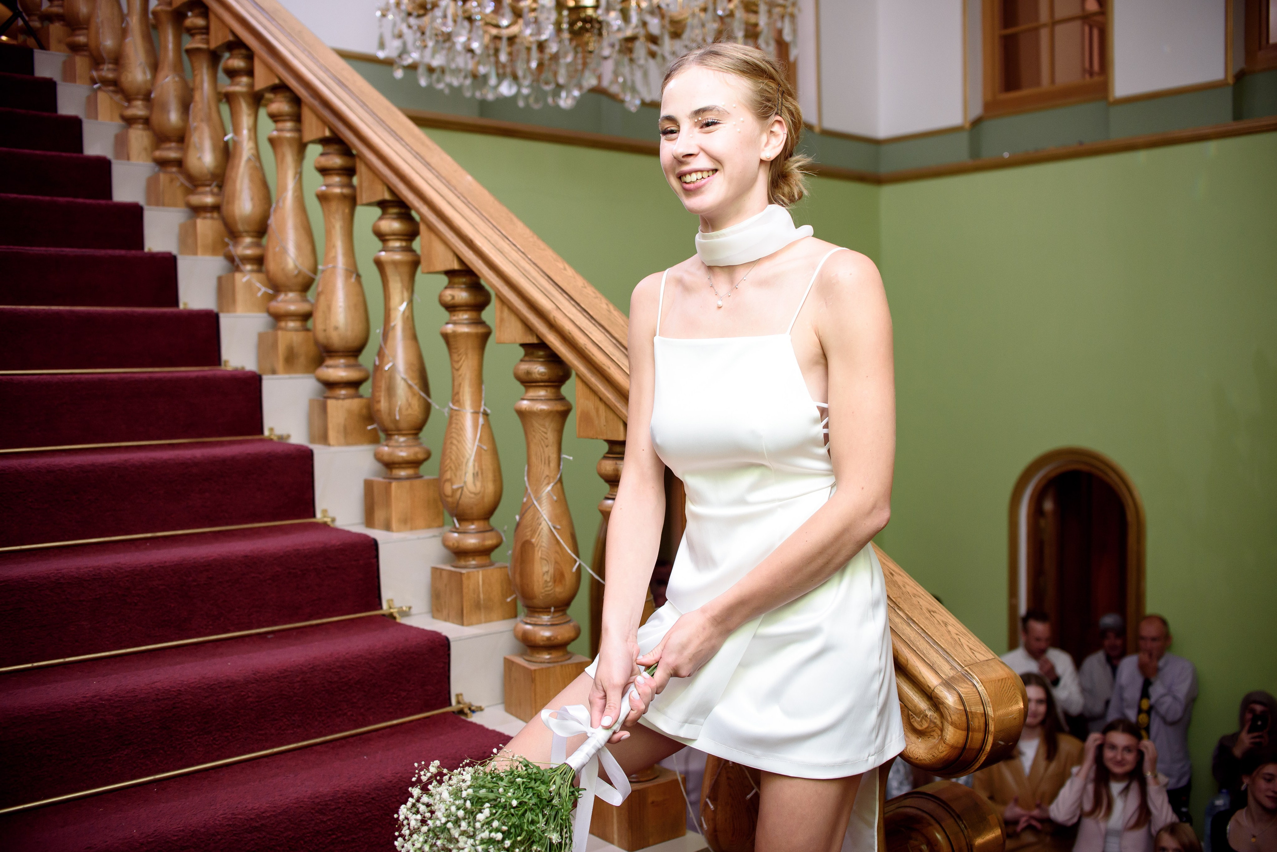 Камерная загородная свадьба в коттедже. Анастасия Петрович фотограф, фотокорреспондент в Москве и Санкт-Петербурге. Фотосъёмка репортажа, мероприятия, корпоративная съёмка, контент