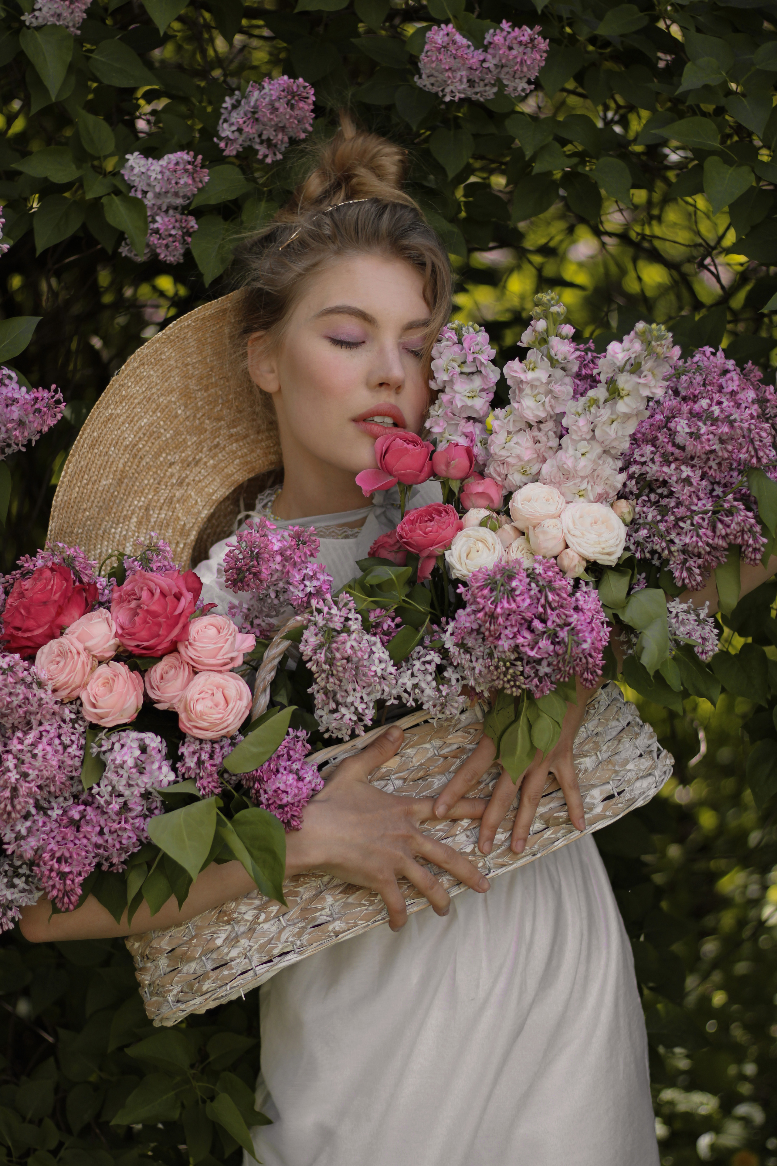 Сиреневый сад. Женский и семейный фотограф в Москве Наташа Чаша