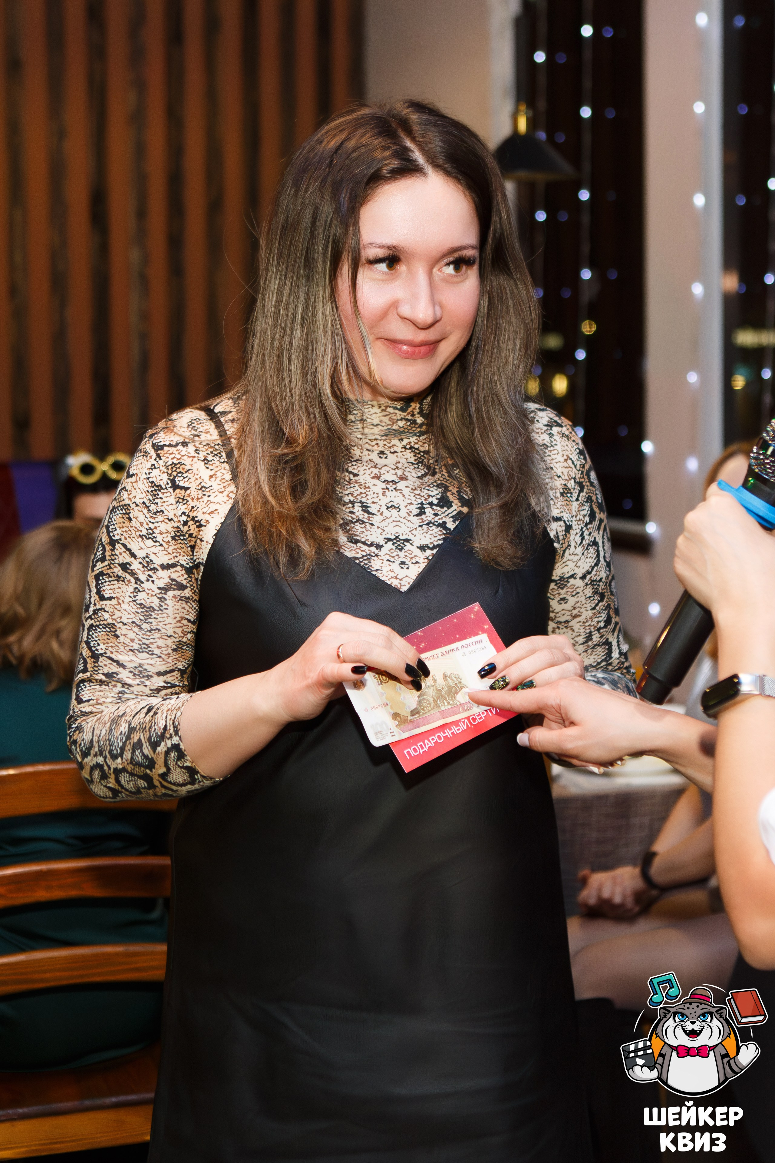 Новогодняя атмосфера квиза в Мценске от репортажного фотографа Николая Богатырева - bogatyrevphoto.ru 