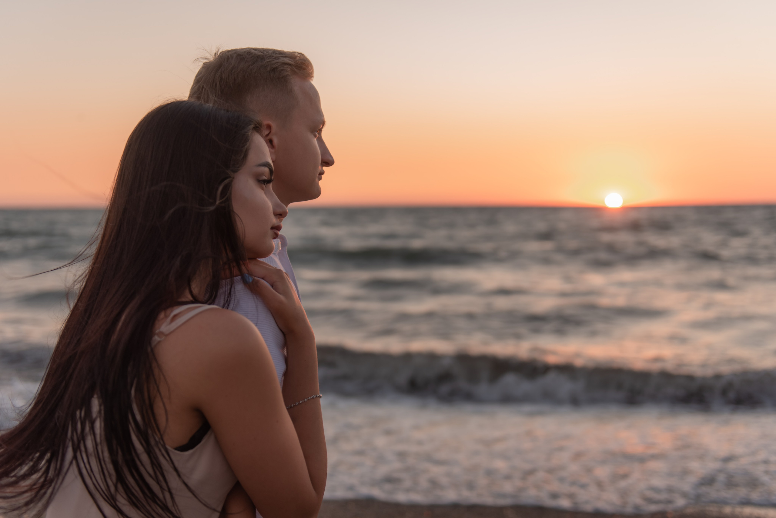 Съемка LOVEStory на берегу Черного моря Сочи. Семейный и коммерческий фотограф в Сочи Александр Бодунов