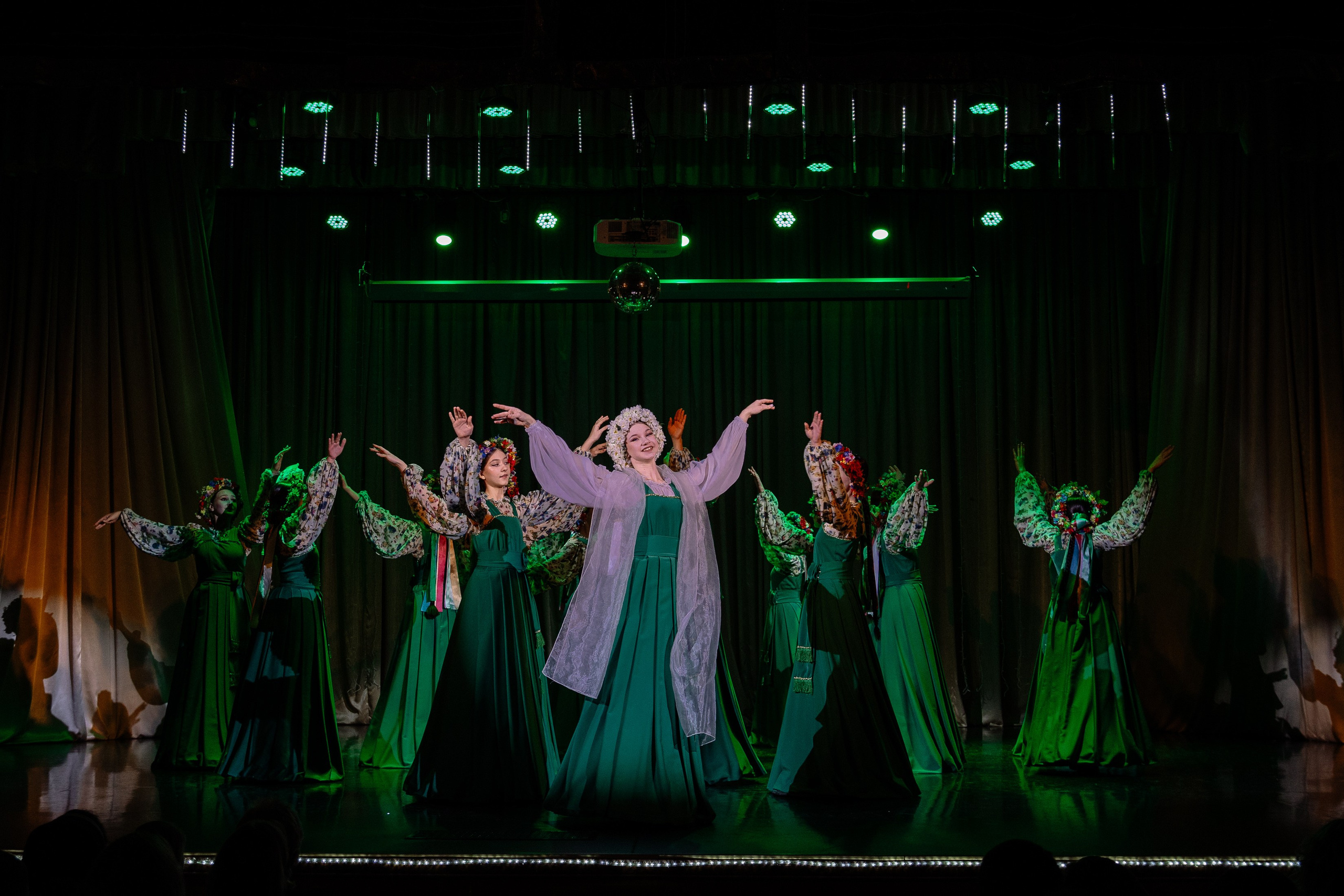 Сибирские узоры ДК Ефремова. Фотограф Юлия Мальцева