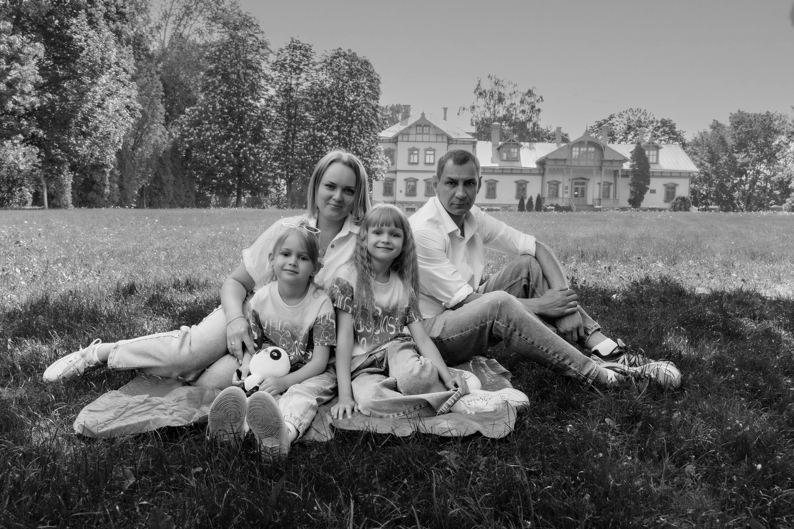 Семейная съемка в Лошицком парке. Ваш семейный фотограф в Минске — Вика Трегубова