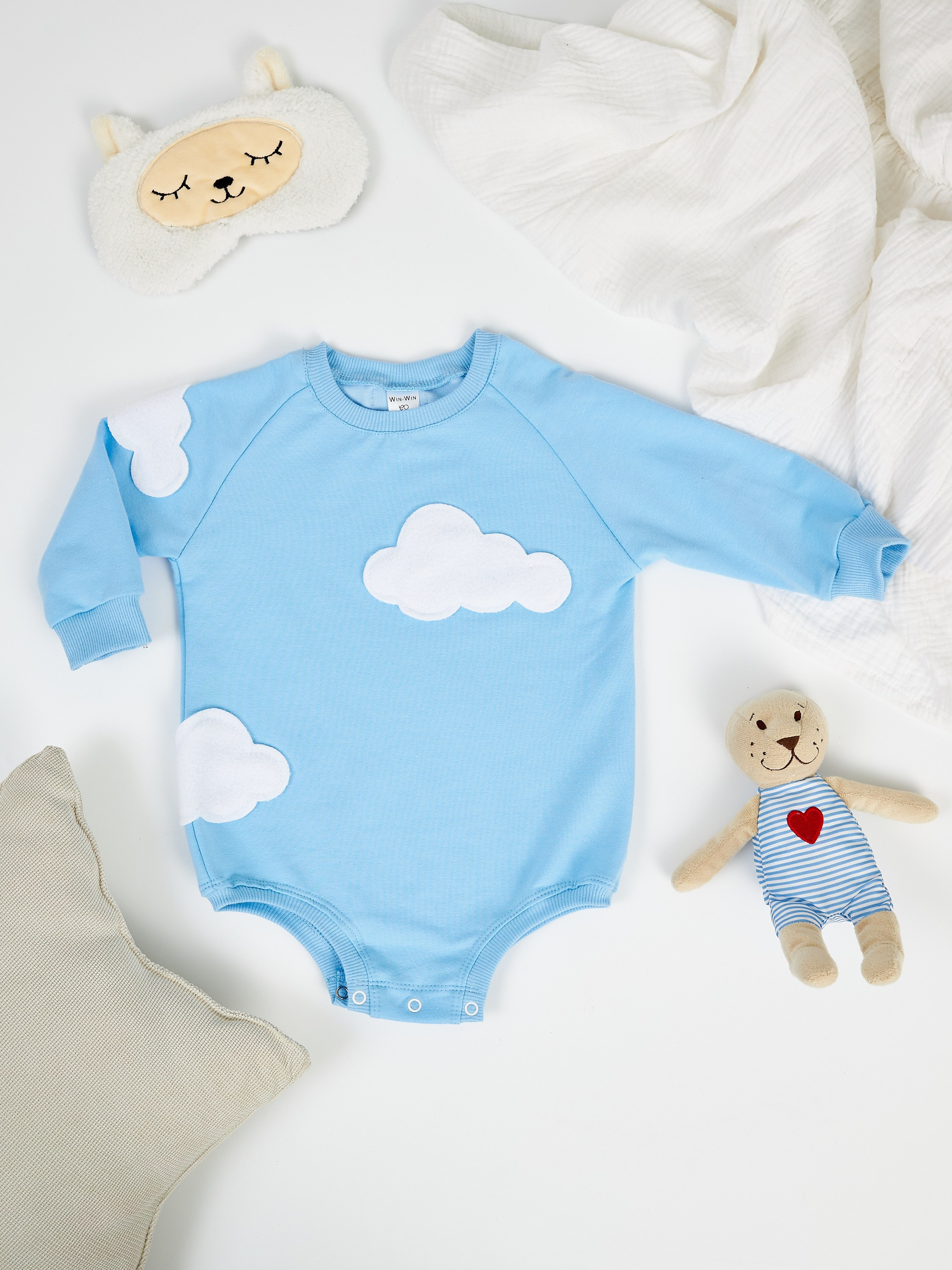 Фотосъемка детской одежды раскладкой для маркетплейсов. Алексей Темнов — фотограф в Пятигорске