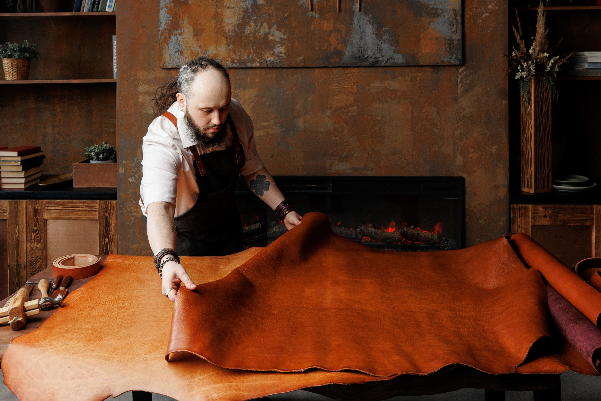 Андрей мастер по работе с кожей. Фотограф Щелково/ Москва Татьяна Жучкова