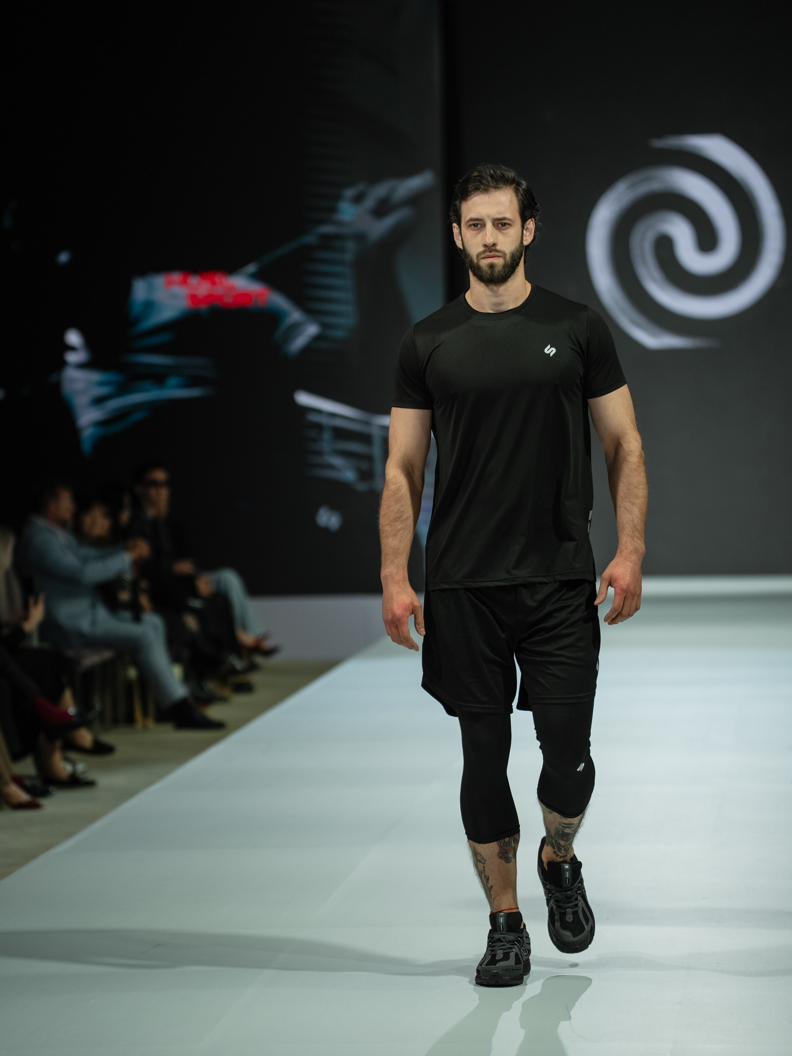 EURASIAN FASHION WEEK Husl Sport. Сайт Алматинского НЮ АРТ, будуар и фэшн фотографа Дениса Карпенко