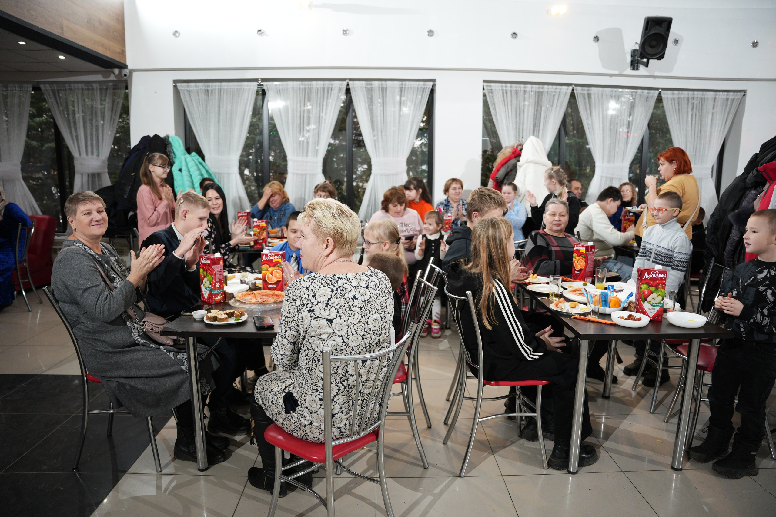 «Ты в этом мире не один " социально благотворительное мероприятие. Ольга Плаксина фотограф в Саратове