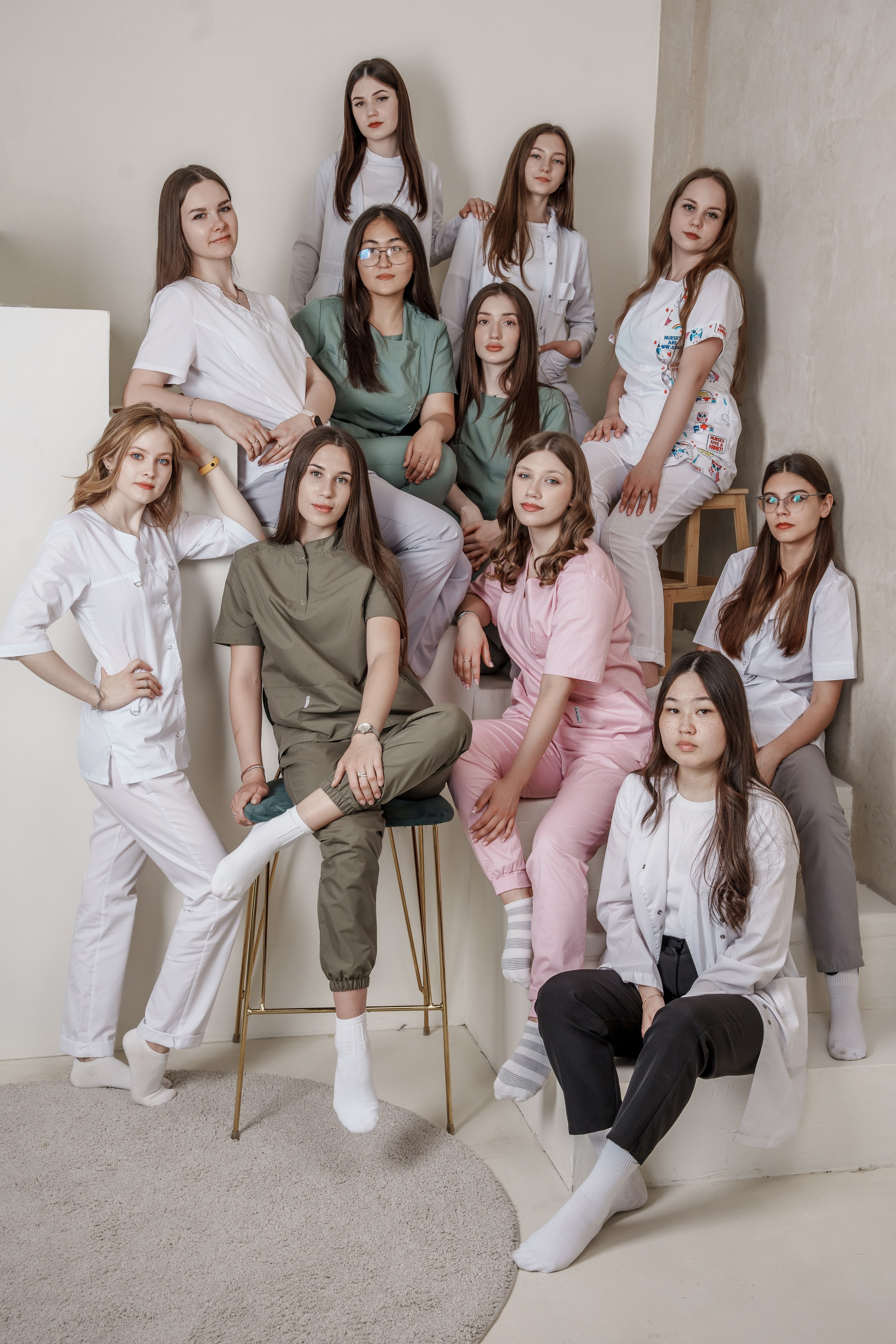 Выпускники мед колледжа — сьемка в студии. Ольга Плаксина фотограф в Саратове