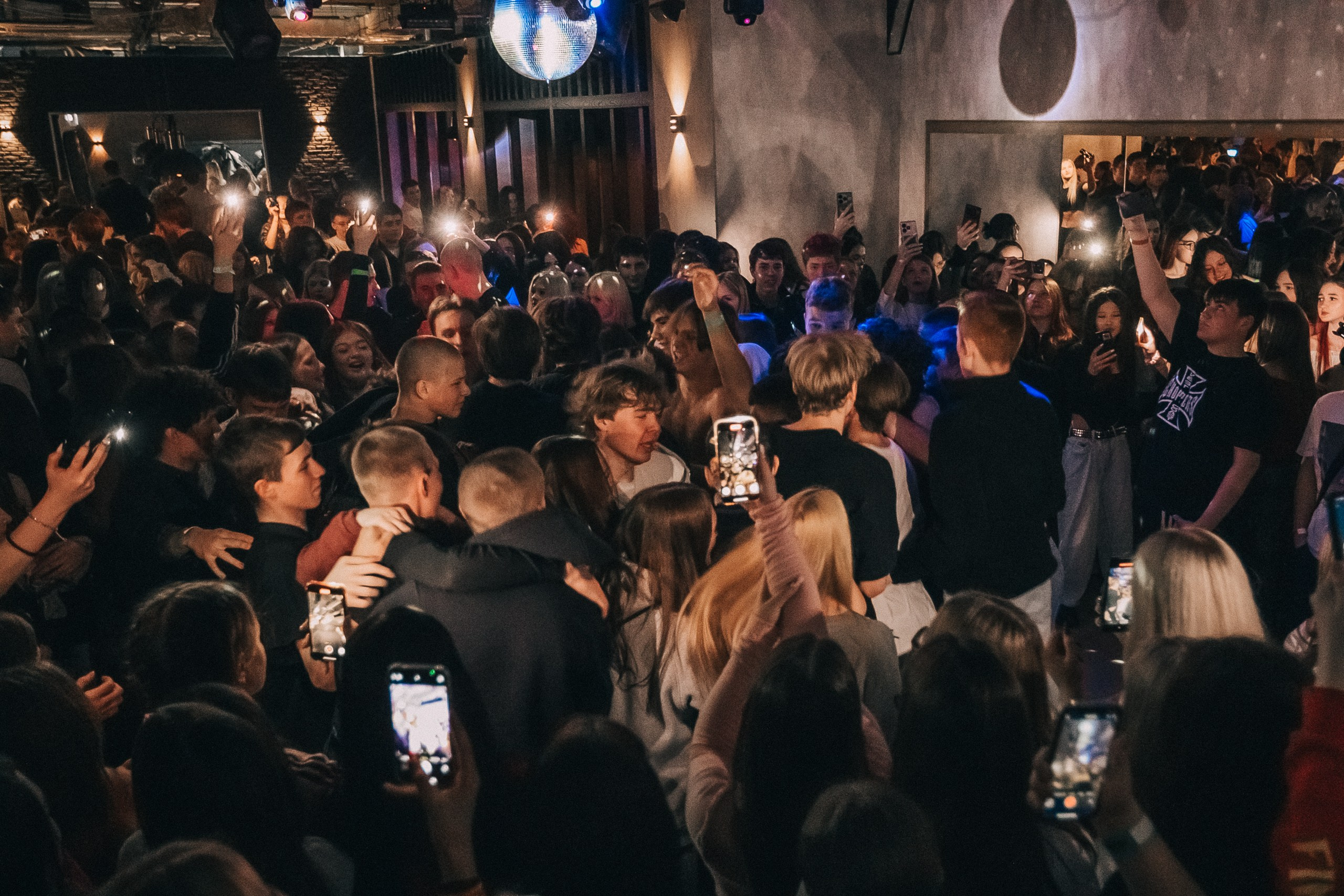 8 MARCH WOMENS DAY PARTY. Фотограф в Кемерово Владислав Шульц