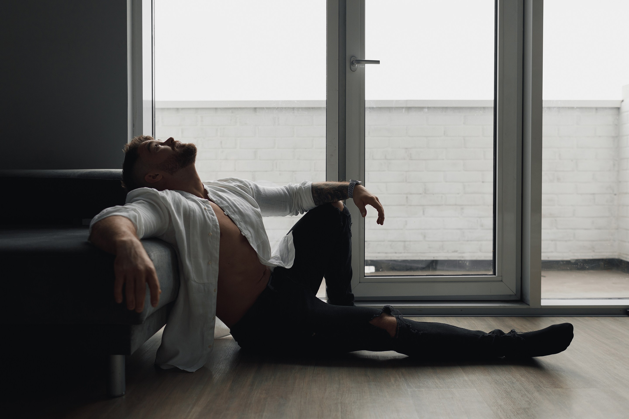 Индивидуальная мужская фотосессия. Профессиональный фотограф в Новосибирске