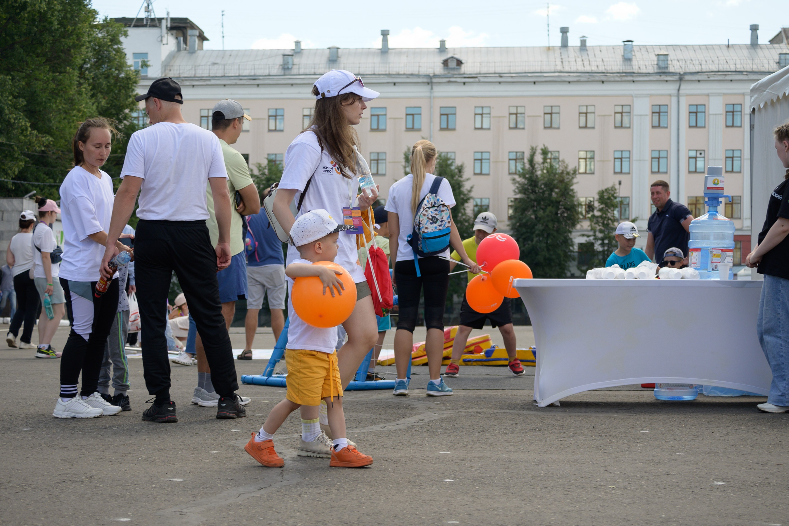 Семейный фитнес-фестиваль «Живи ярко»