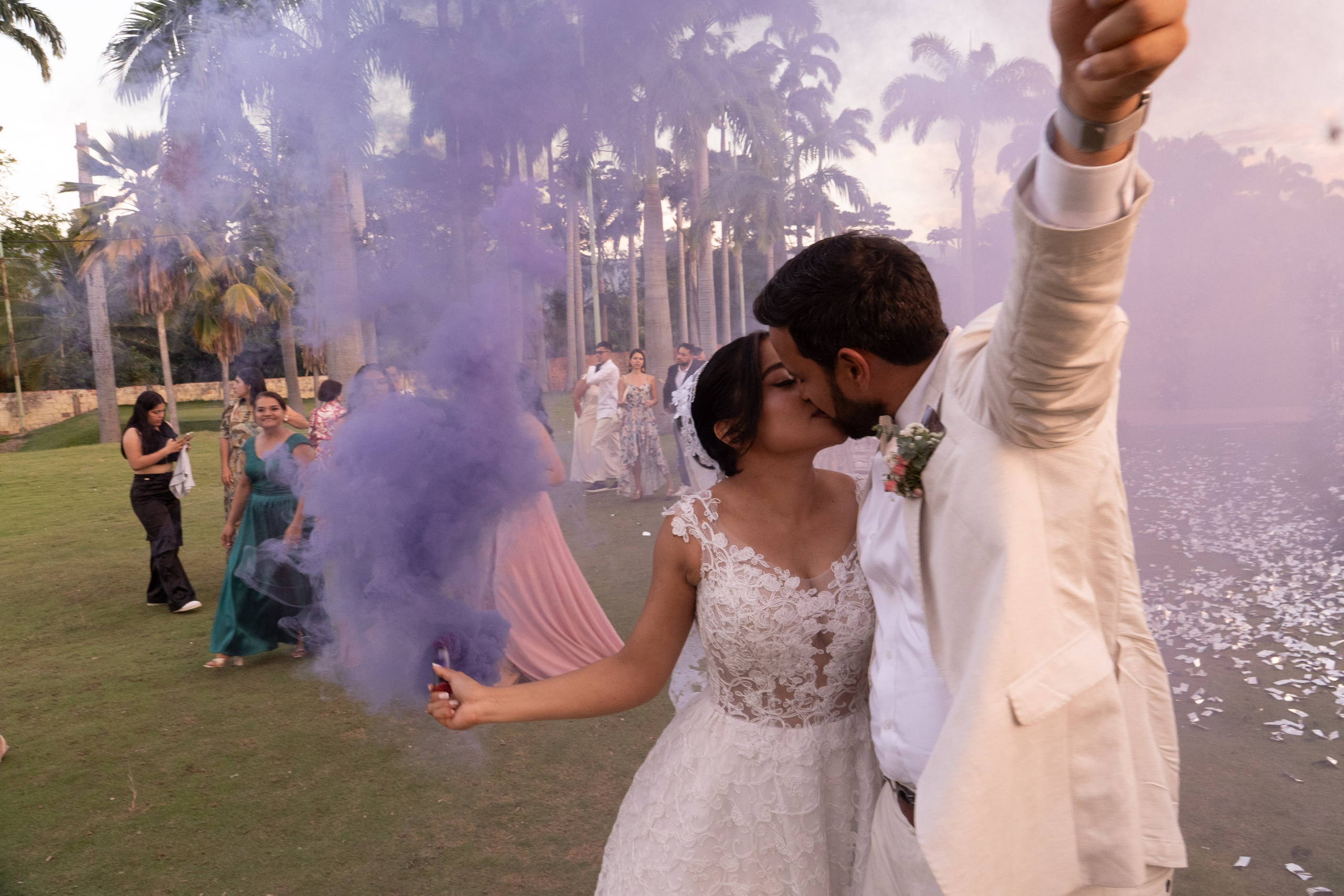 Carola & Gerson. Wedding Photographer in Barcelona and Medellin