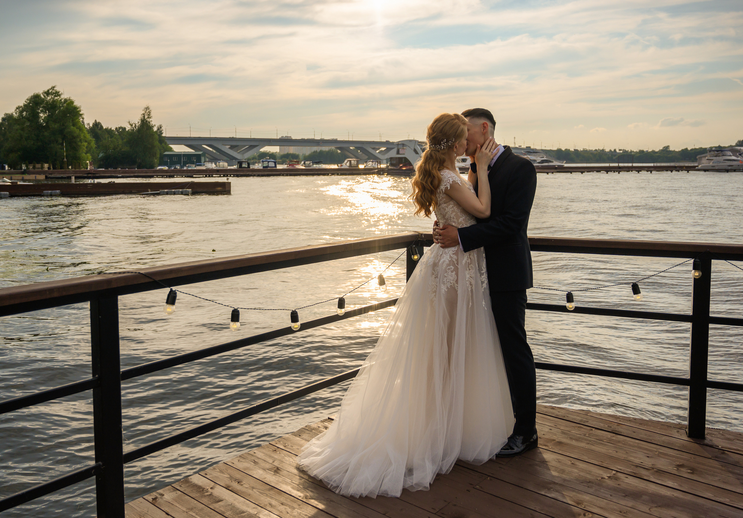 Свадьба на закате, съемка на закате. Семейный и контент фотограф в Москве Alira