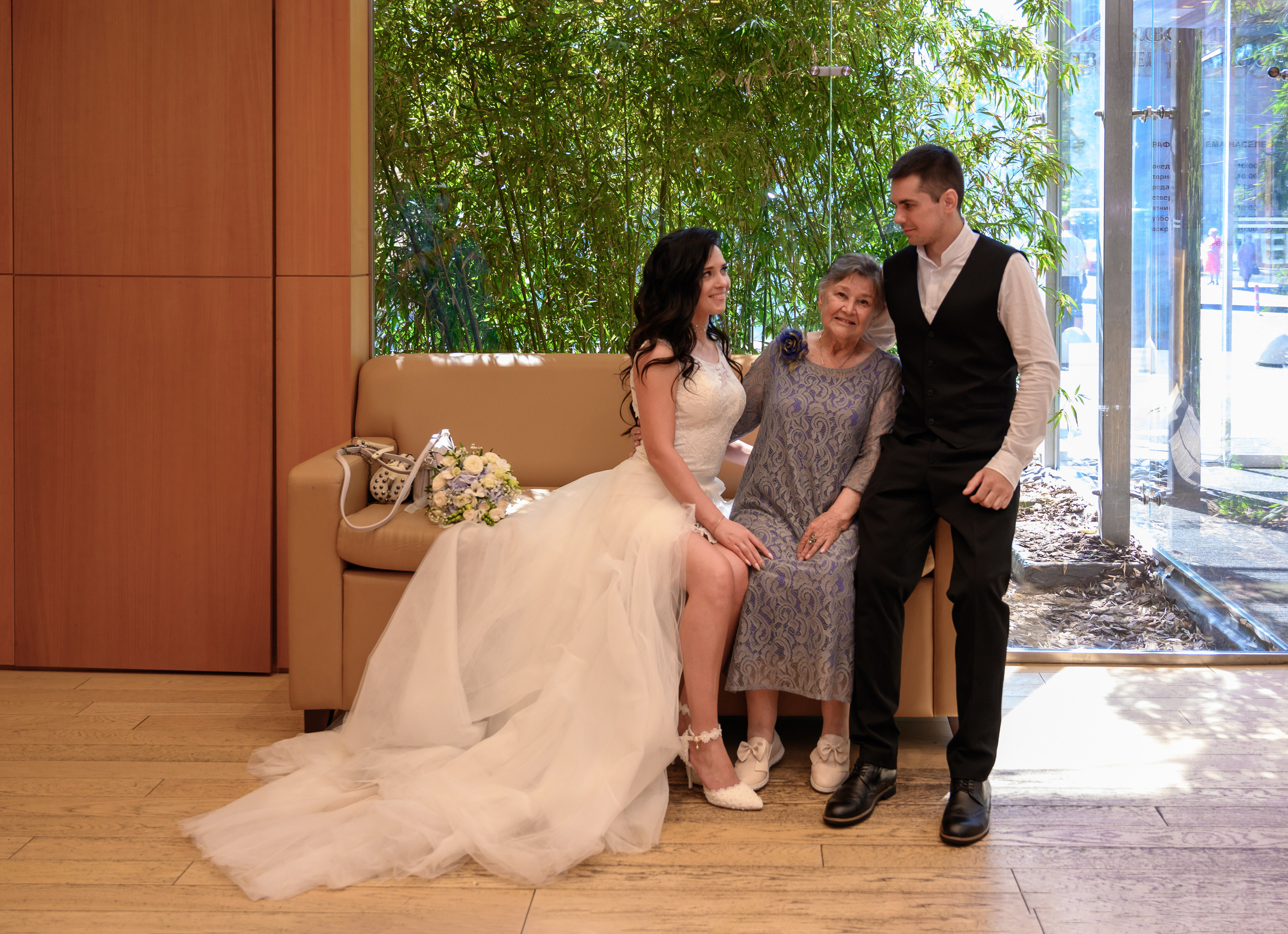 Свадьба, кабриолет В Барвихе. Семейный и контент фотограф в Москве Alira