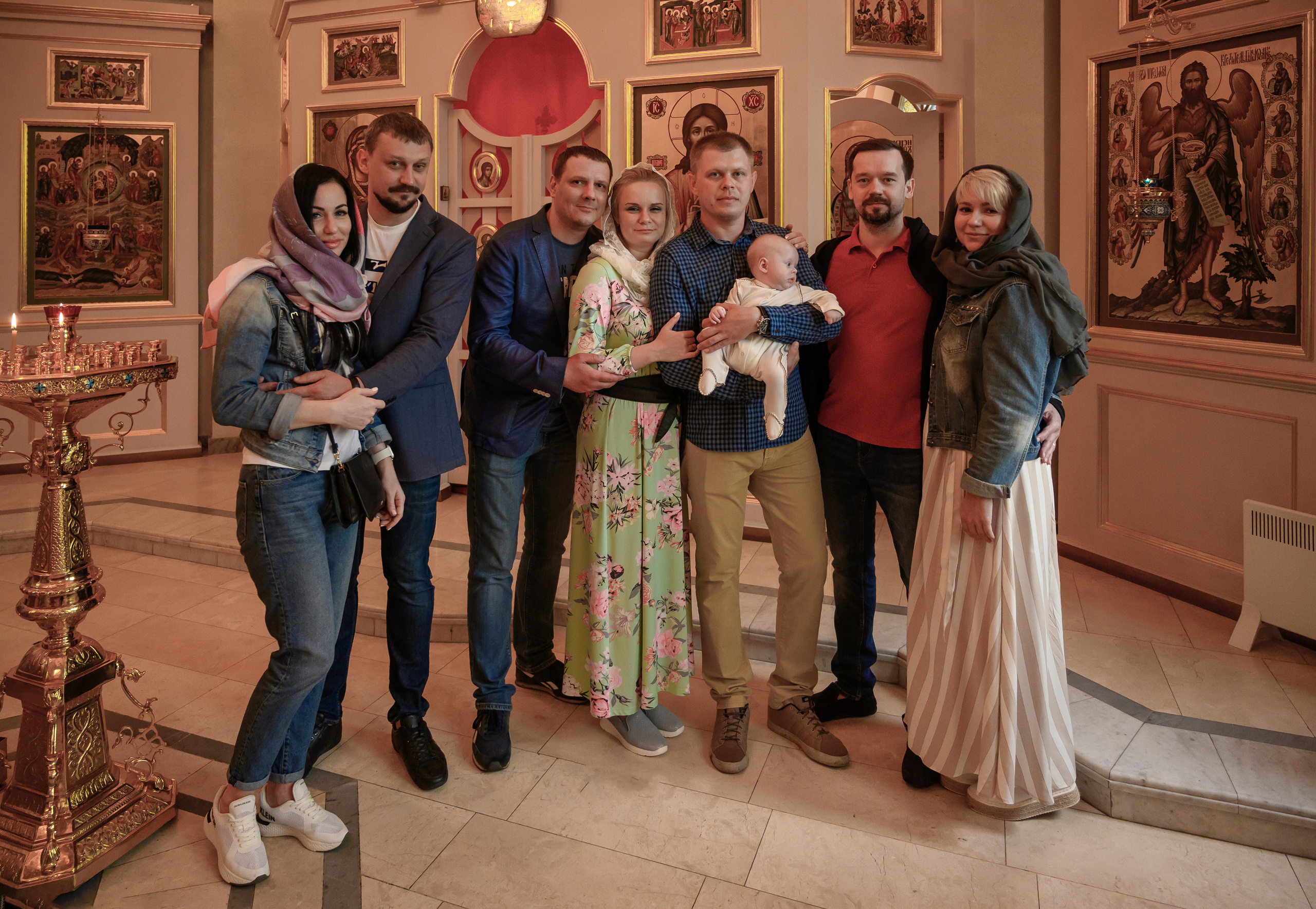 Крещение Варвары. Семейный и контент фотограф в Москве Alira