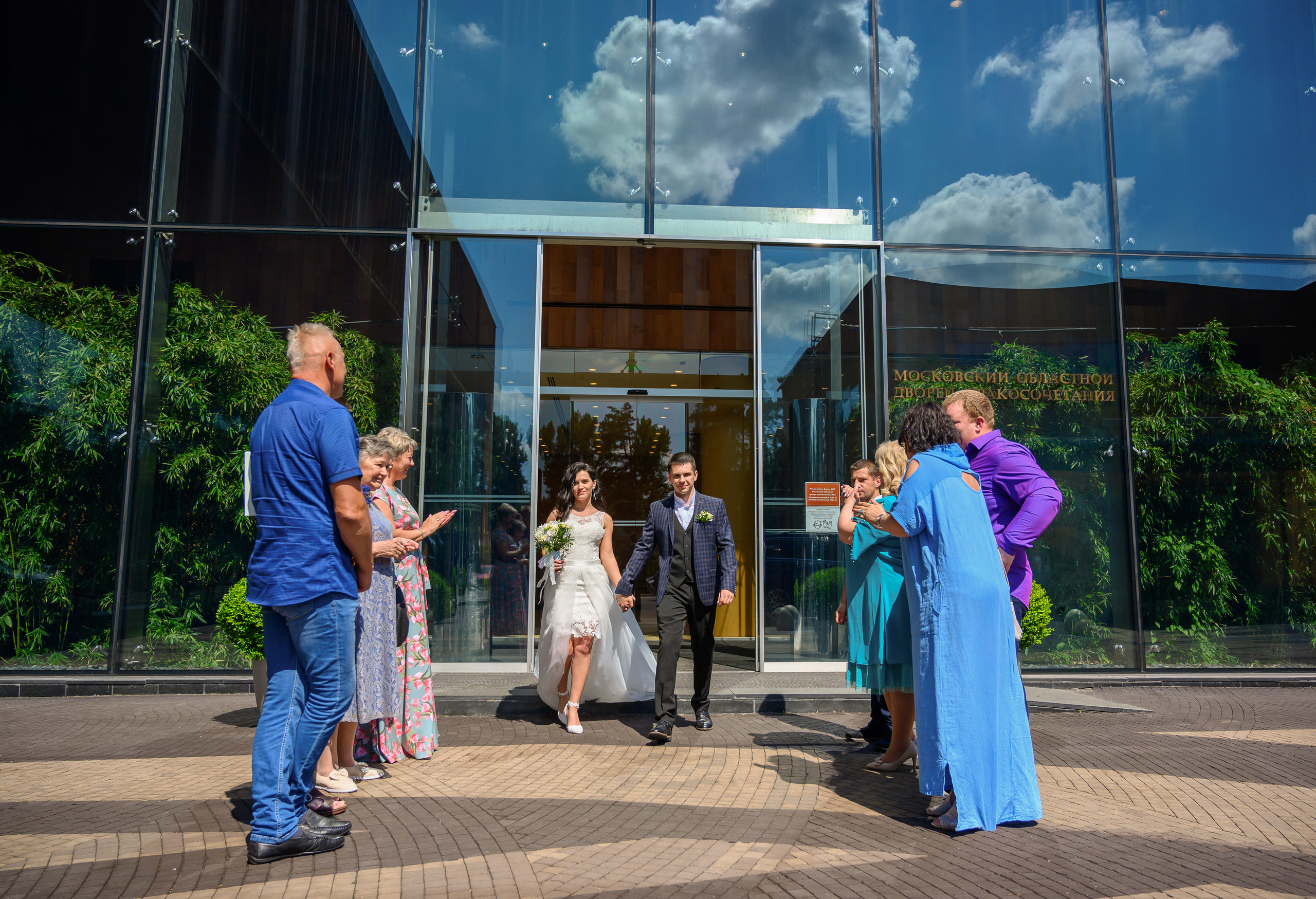 Свадьба, кабриолет В Барвихе. Семейный и контент фотограф в Москве Alira