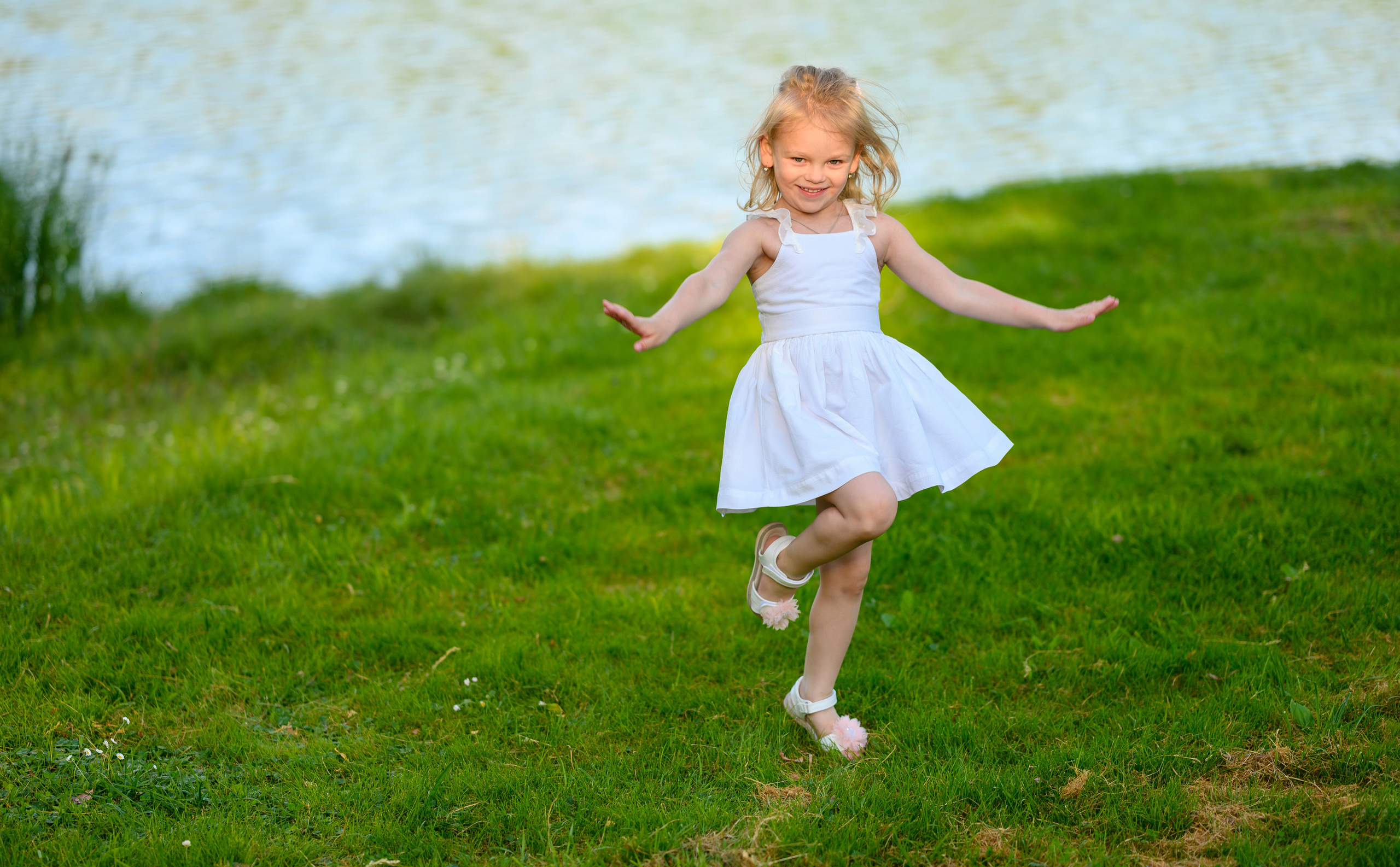 ДР Анюты 4 года. Семейный и контент фотограф в Москве Alira