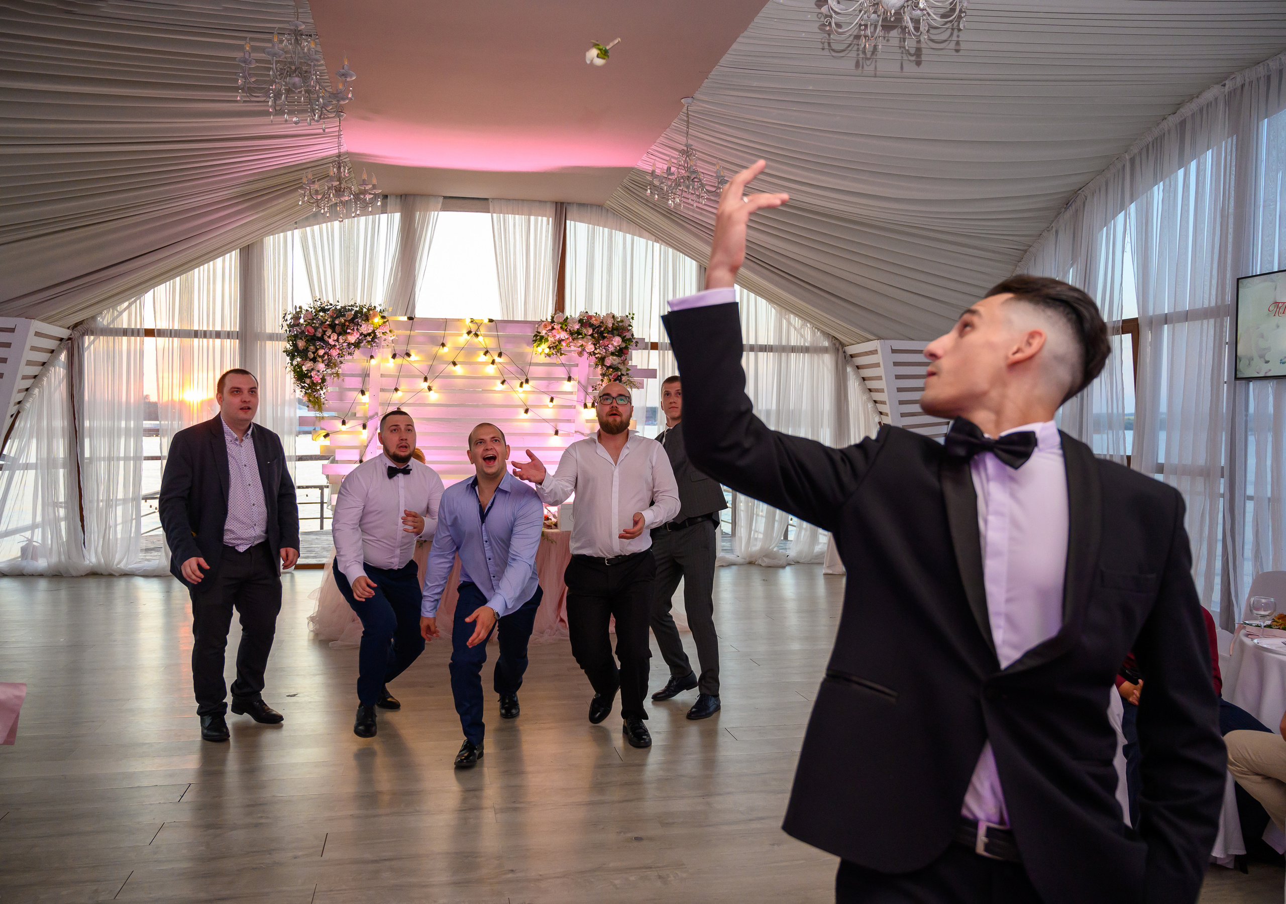 Свадьба на закате, съемка на закате. Семейный и контент фотограф в Москве Alira