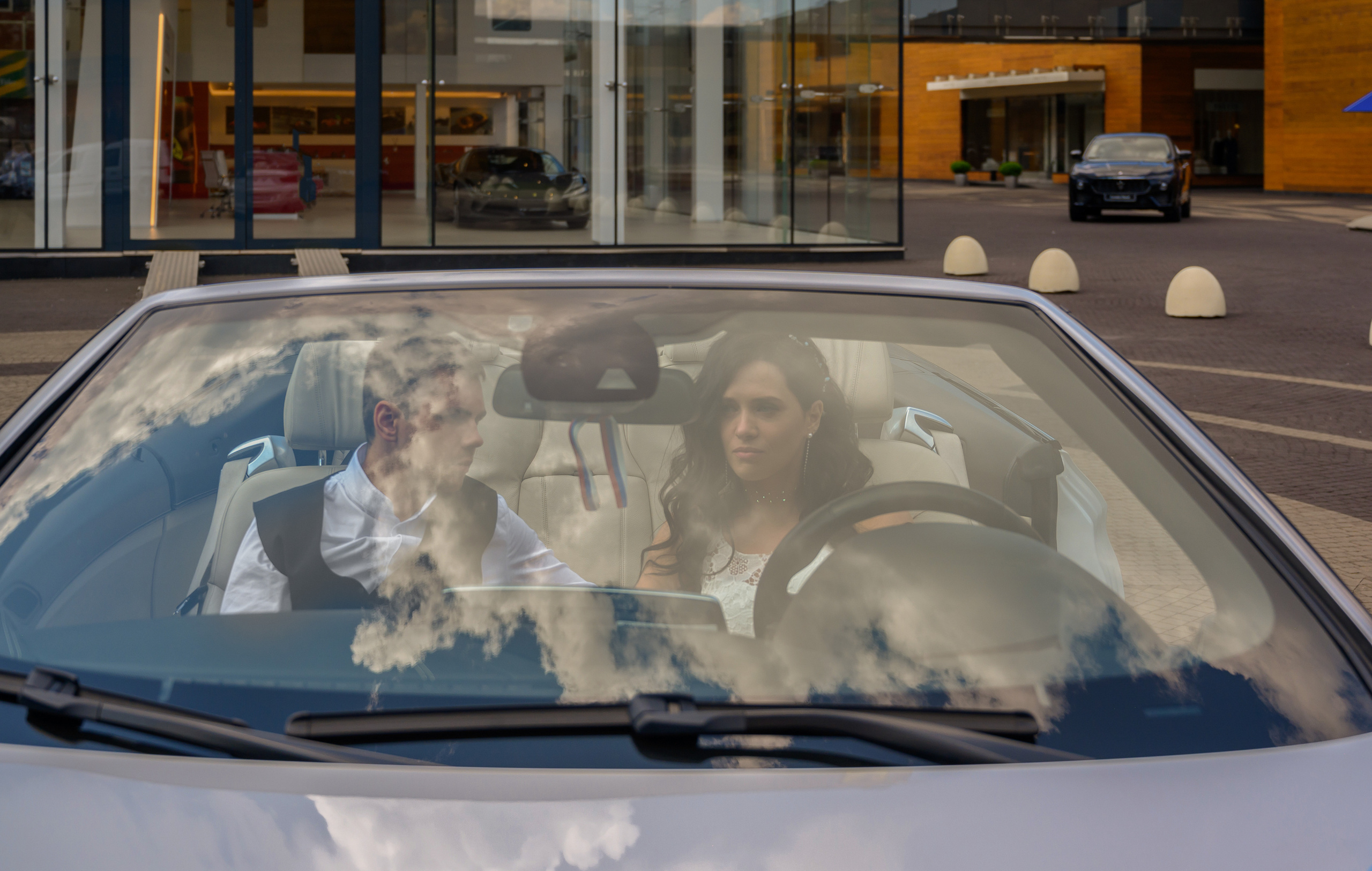 Свадьба, кабриолет В Барвихе. Семейный и контент фотограф в Москве Alira