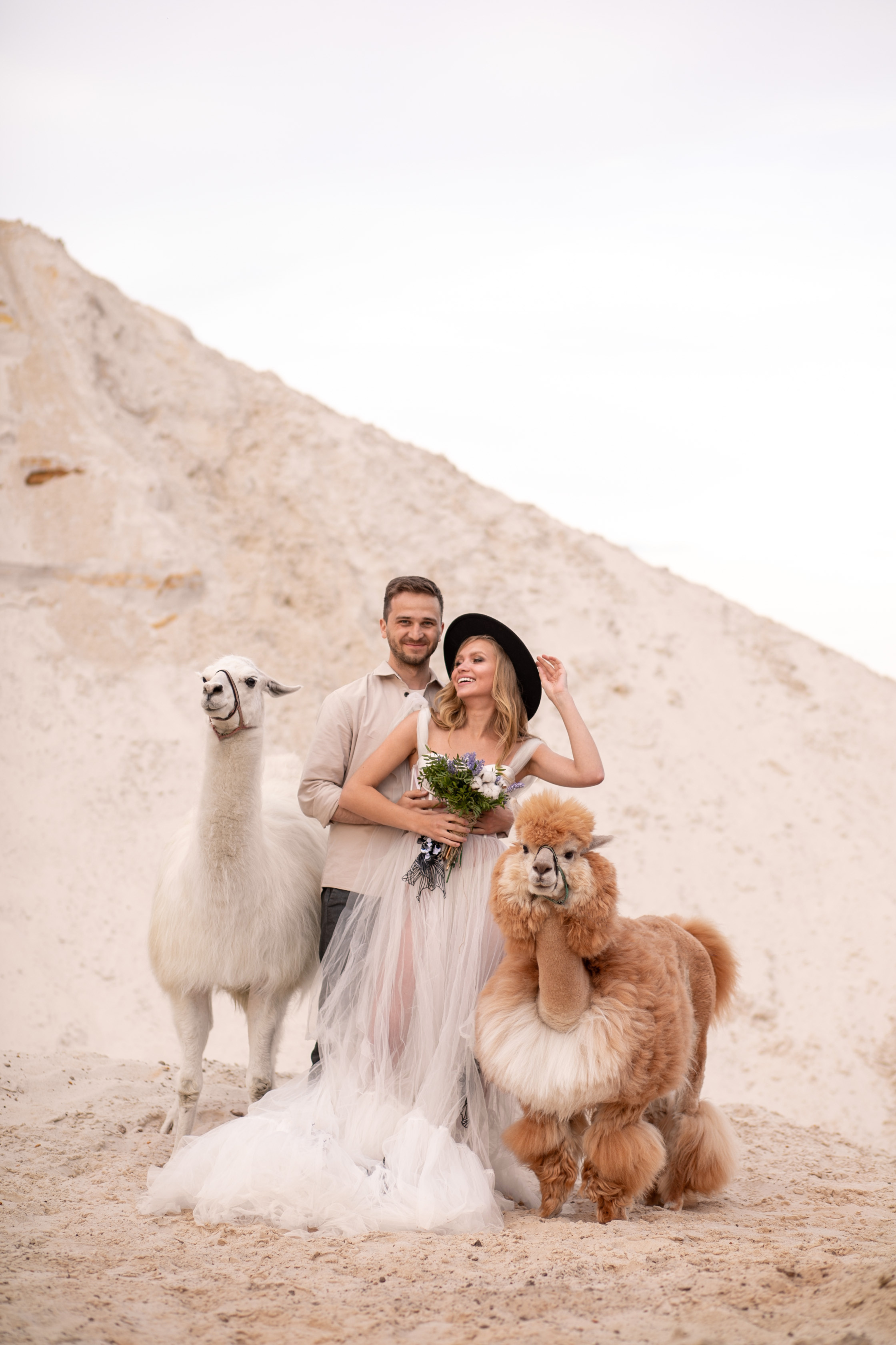 Свадьба в песках. Семейный и контент фотограф в Москве Alira