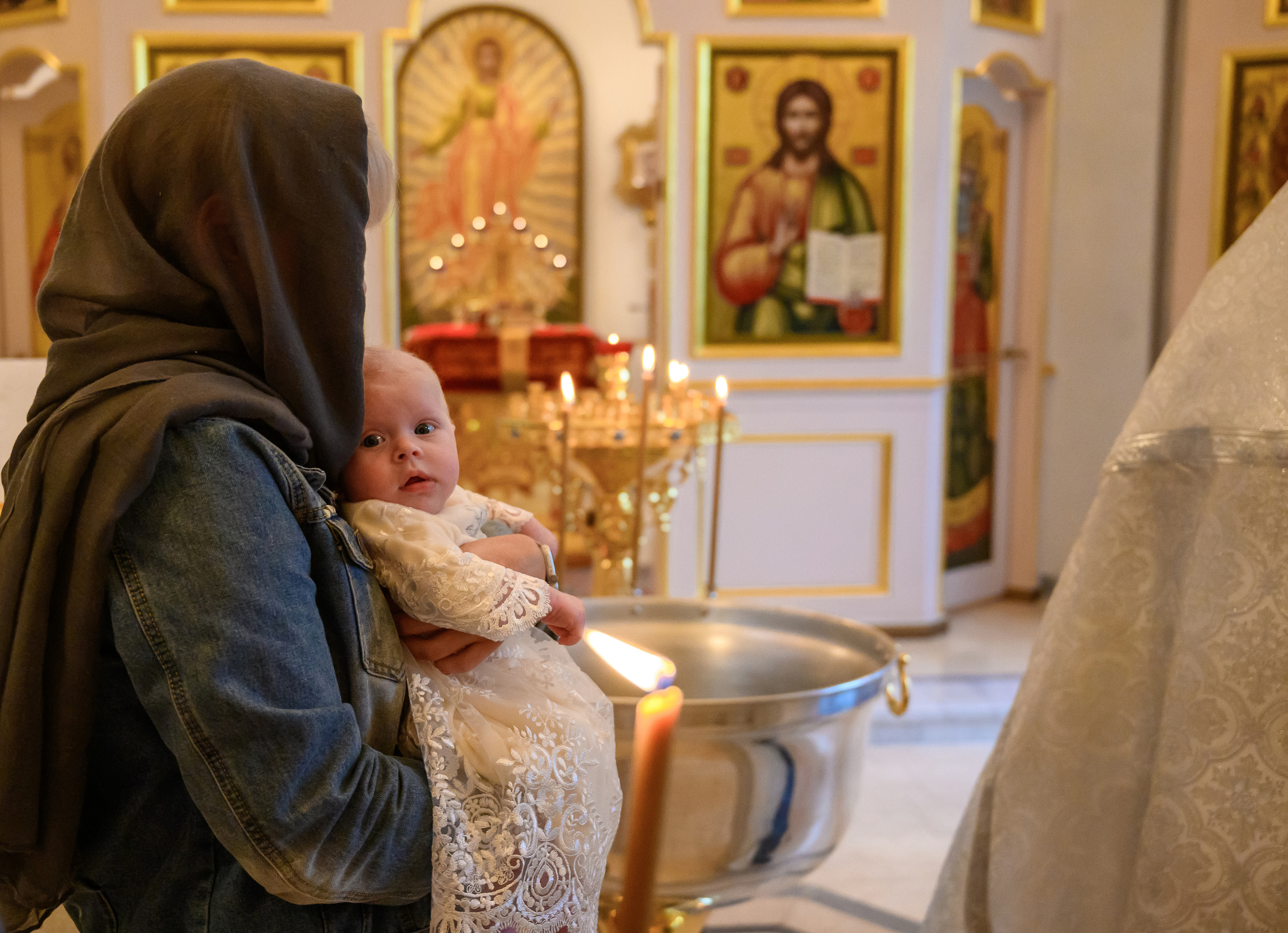 Крещение Варвары. Семейный и контент фотограф в Москве Alira