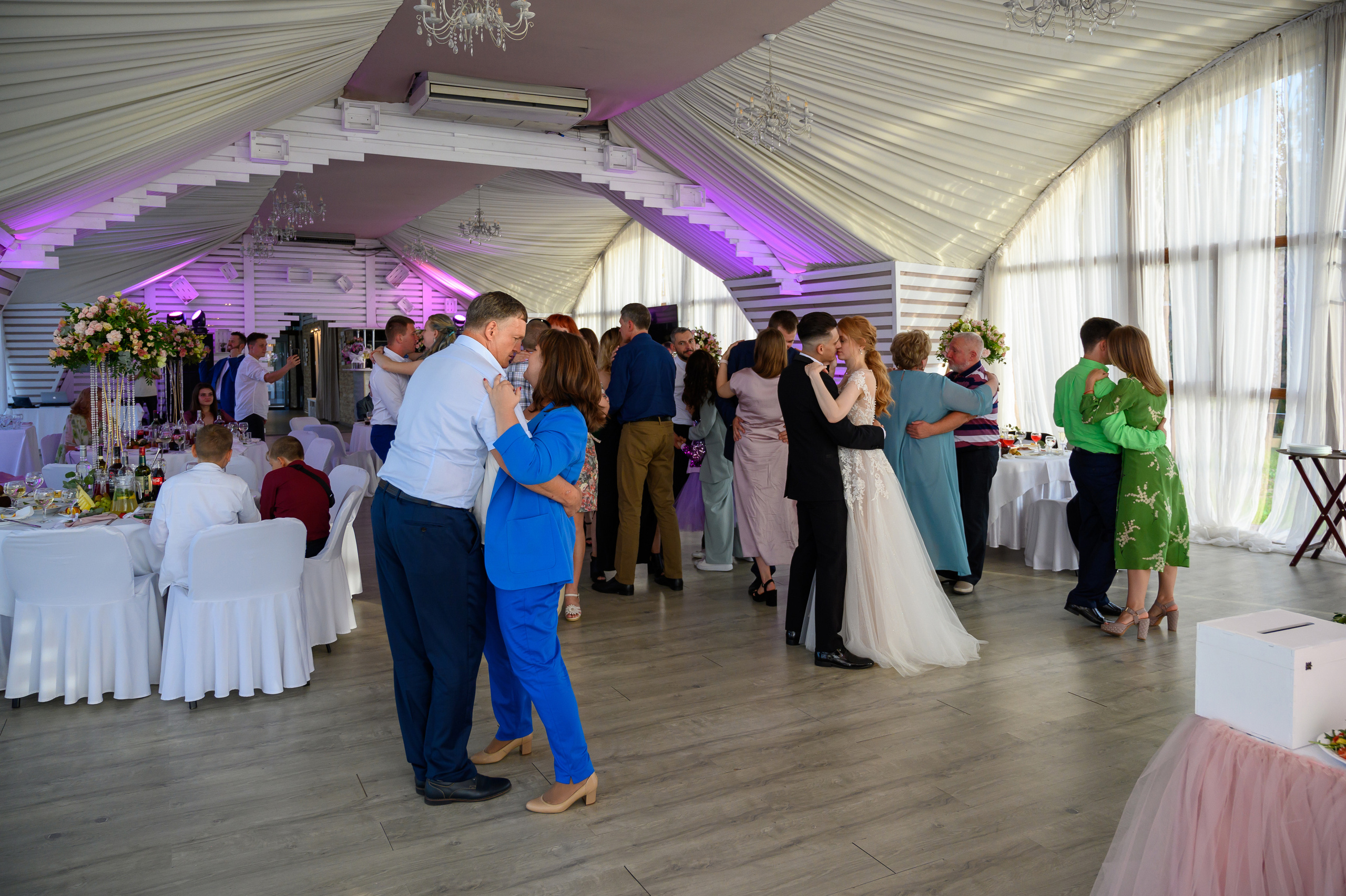 Свадьба на закате, съемка на закате. Семейный и контент фотограф в Москве Alira