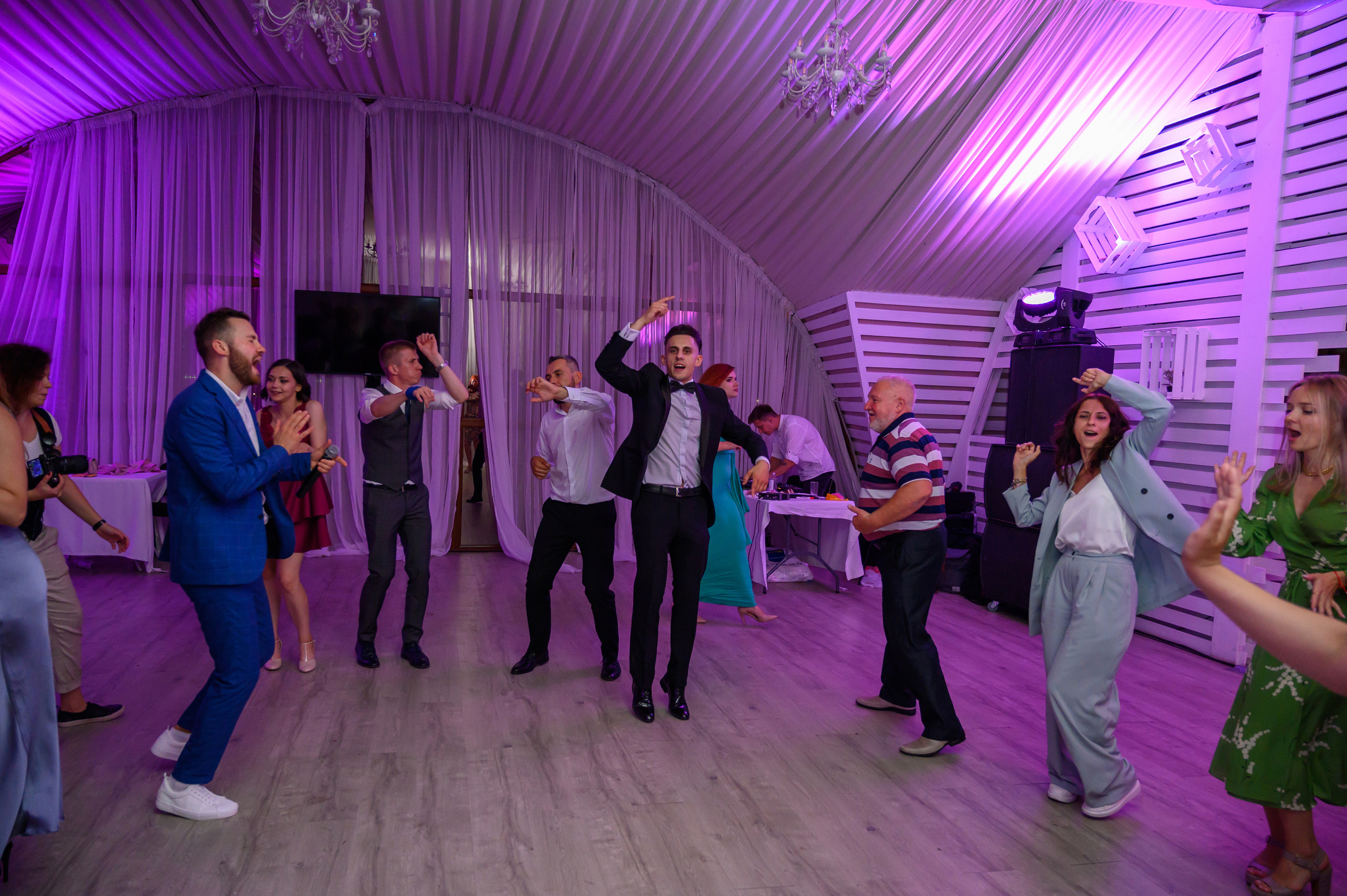 Свадьба на закате, съемка на закате. Семейный и контент фотограф в Москве Alira