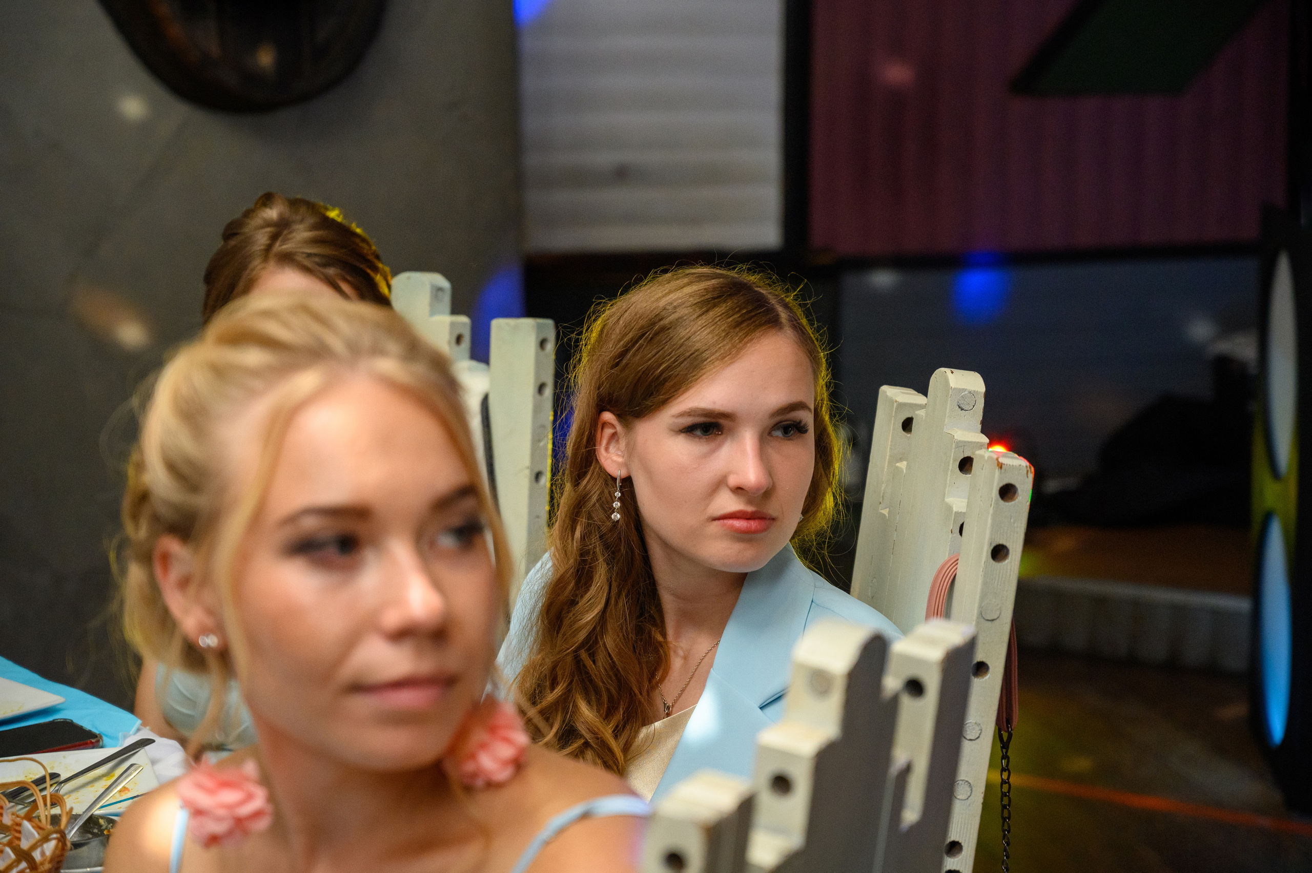 Прогулка в поле, свадьба в поле, прогулка лошади. Семейный и контент фотограф в Москве Alira