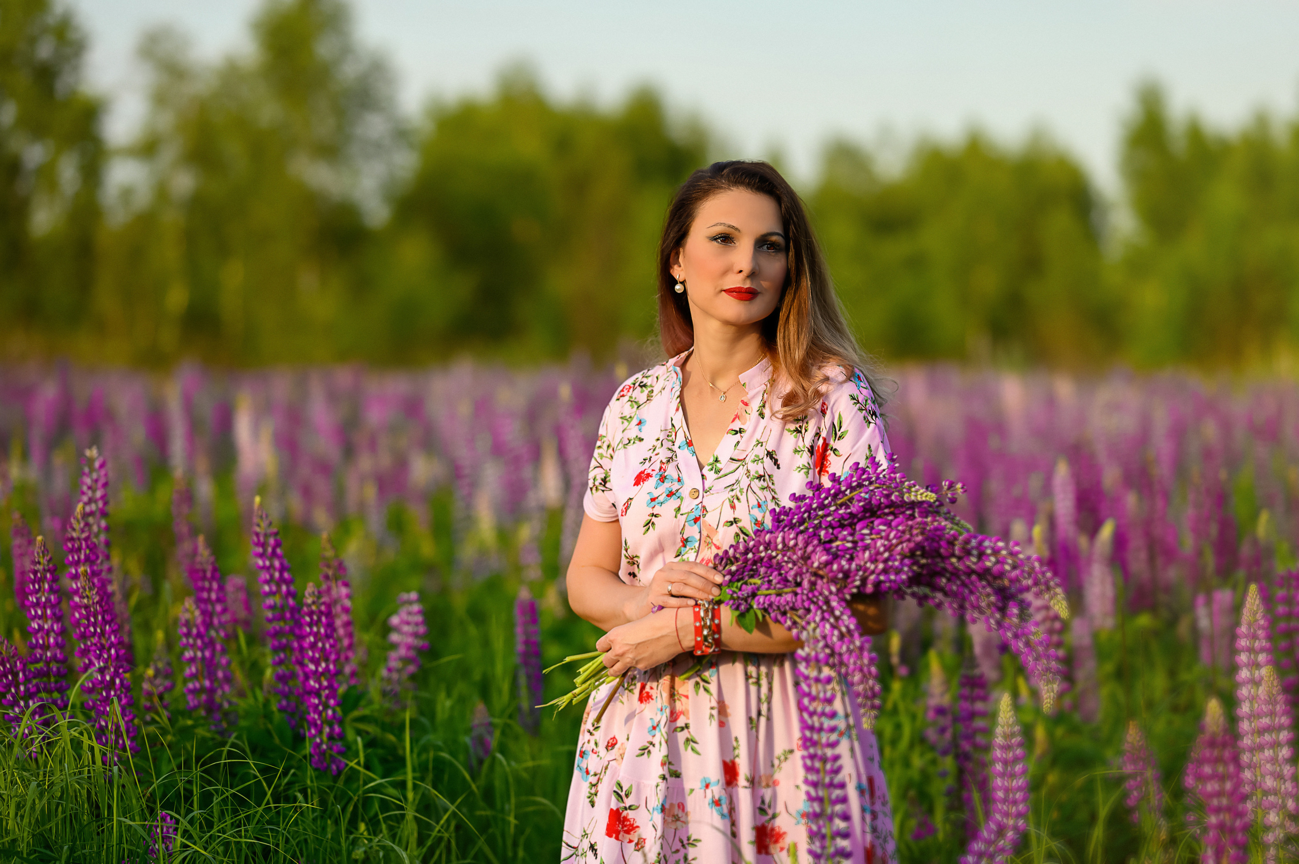 Цветение люпинов Ольга. Семейный и контент фотограф в Москве Alira