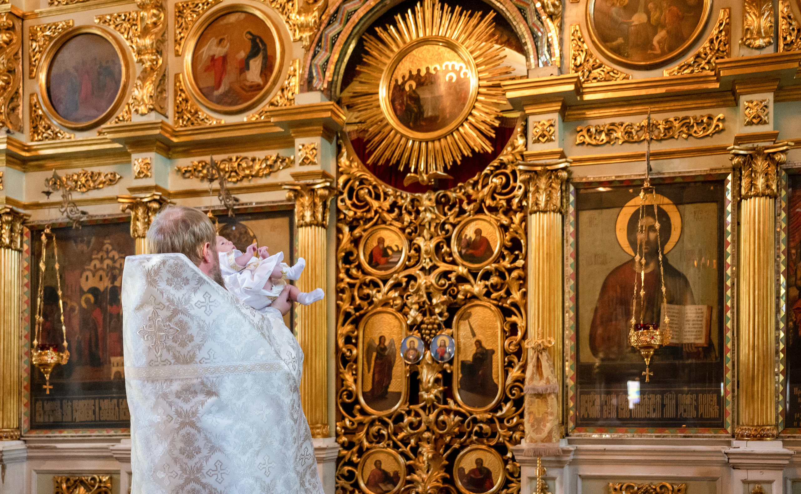 Крещение Кирилла. Семейный и контент фотограф в Москве Alira