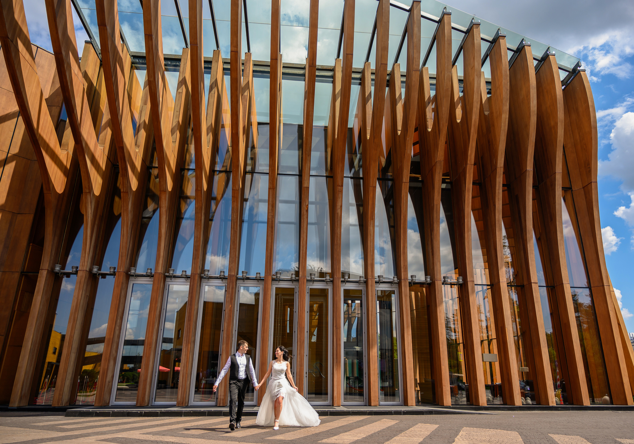 Свадьба, кабриолет В Барвихе. Семейный и контент фотограф в Москве Alira