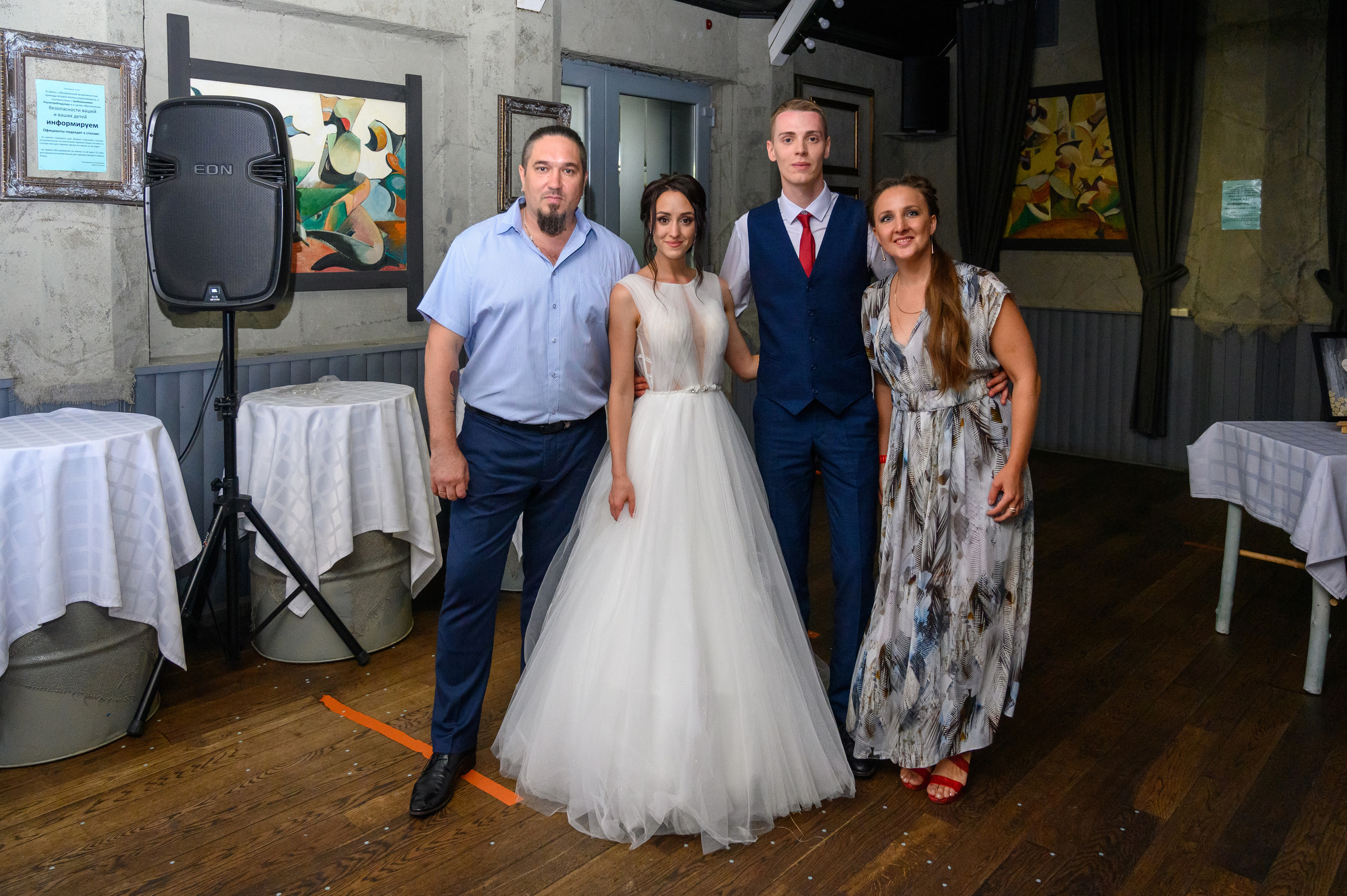 Прогулка в поле, свадьба в поле, прогулка лошади. Семейный и контент фотограф в Москве Alira