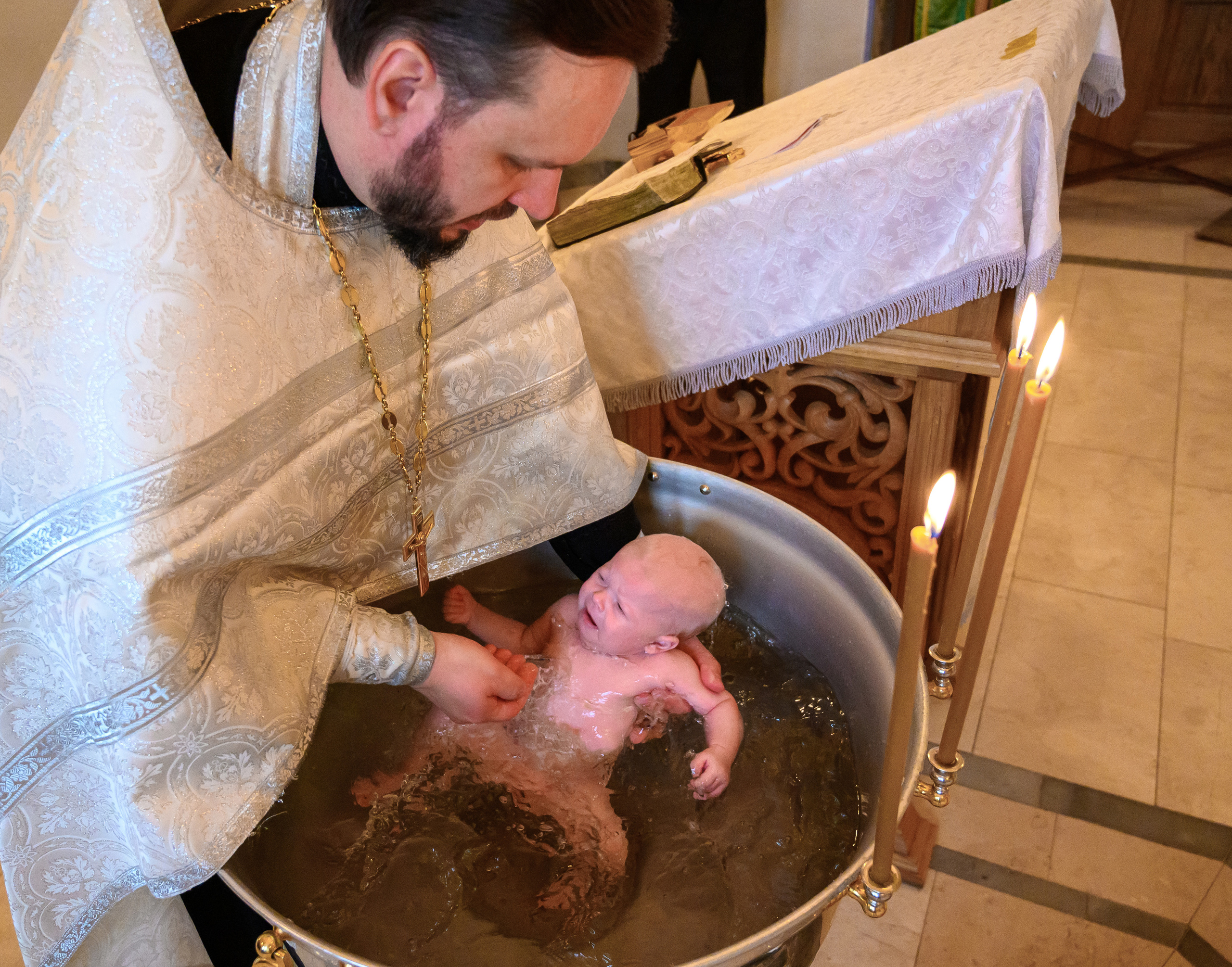 Крещение Варвары. Семейный и контент фотограф в Москве Alira