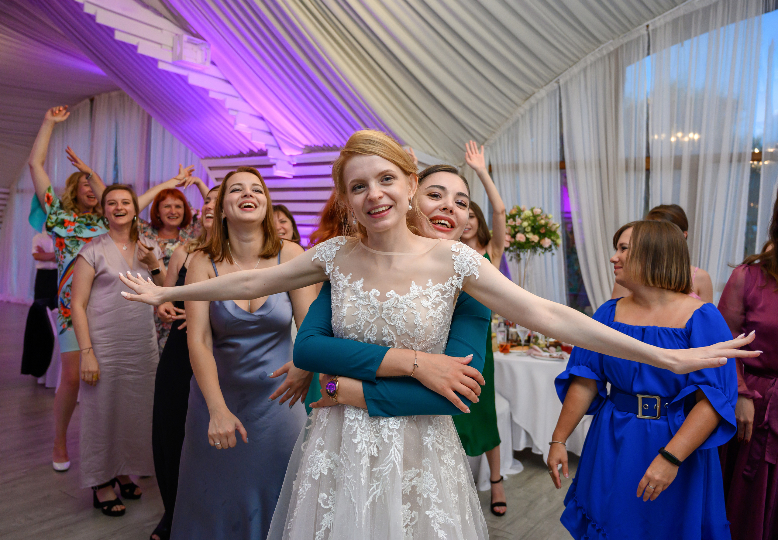 Свадьба на закате, съемка на закате. Семейный и контент фотограф в Москве Alira