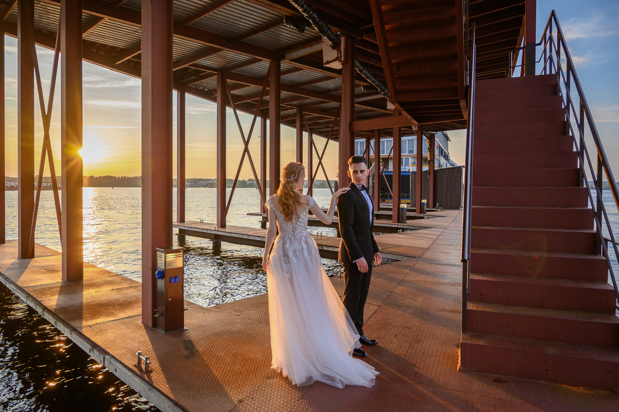 Свадьба на закате, съемка на закате. Семейный и контент фотограф в Москве Alira