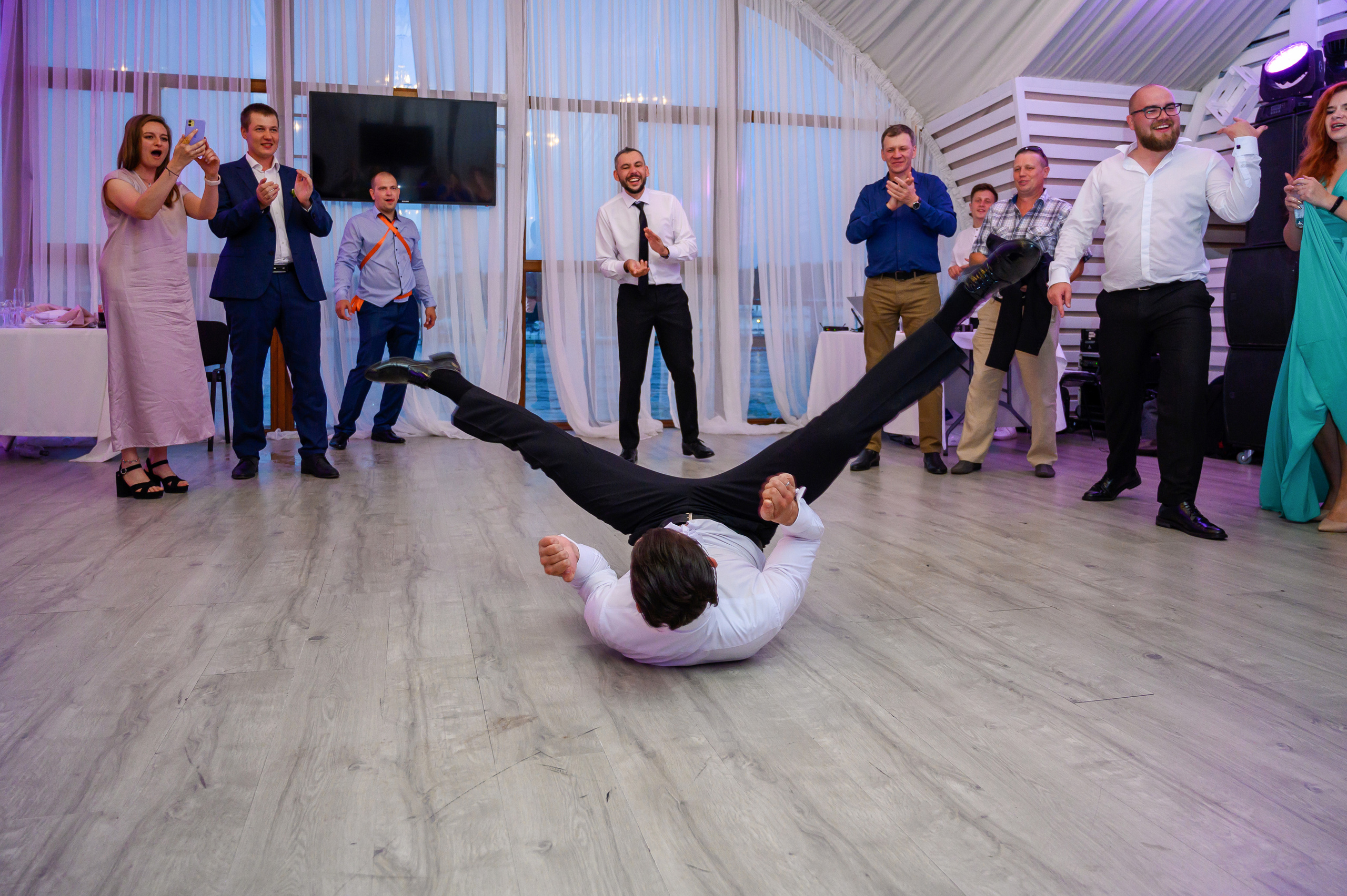 Свадьба на закате, съемка на закате. Семейный и контент фотограф в Москве Alira