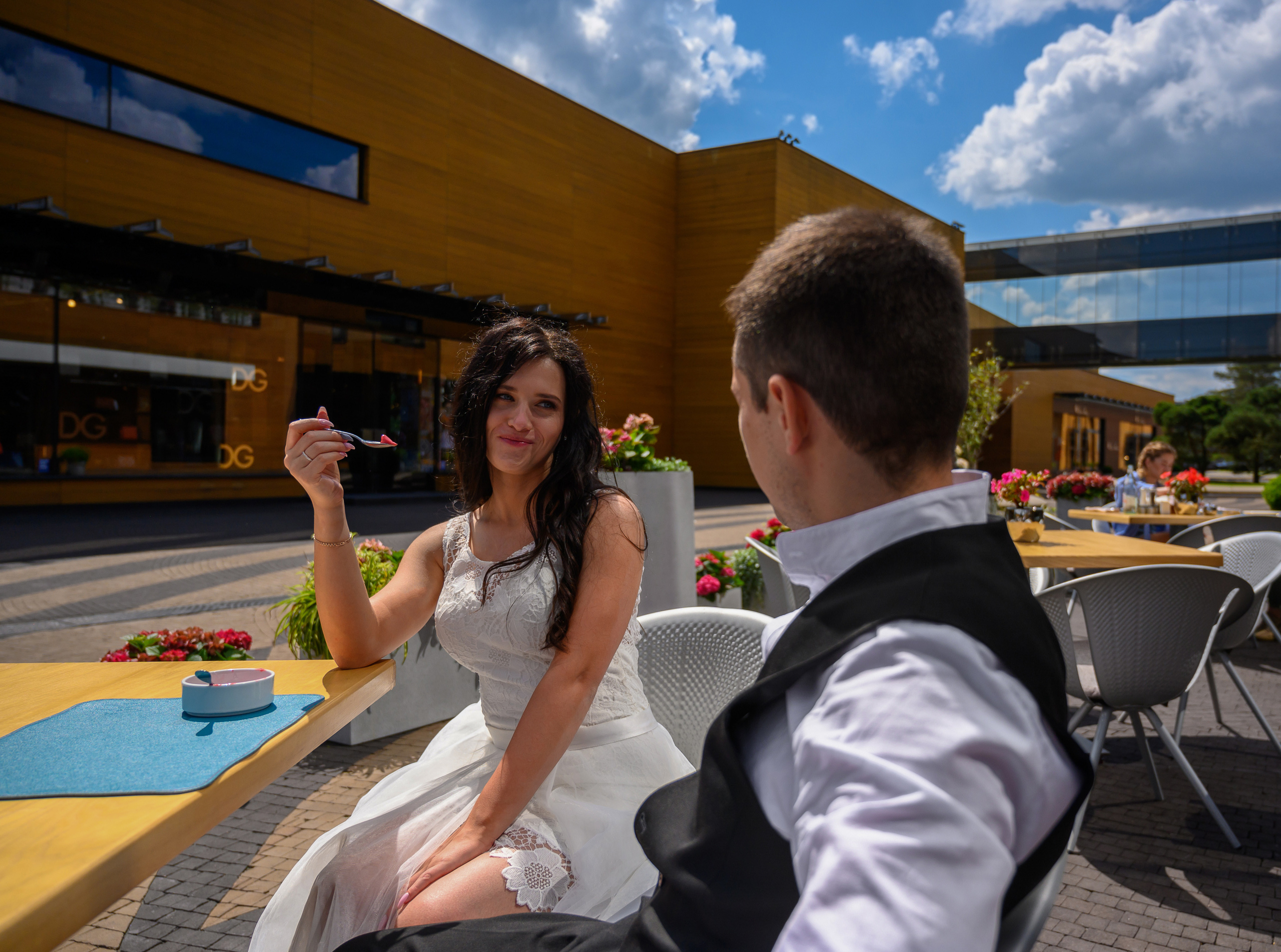 Свадьба, кабриолет В Барвихе. Семейный и контент фотограф в Москве Alira