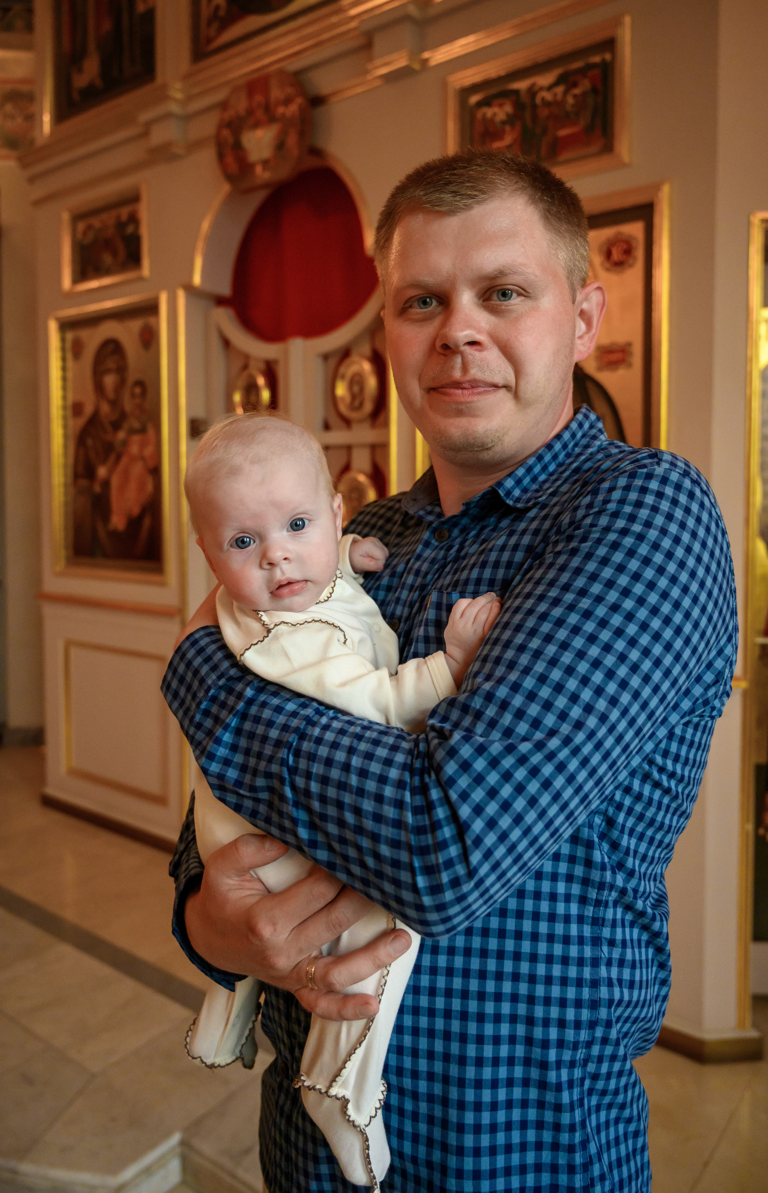 Крещение Варвары. Семейный и контент фотограф в Москве Alira