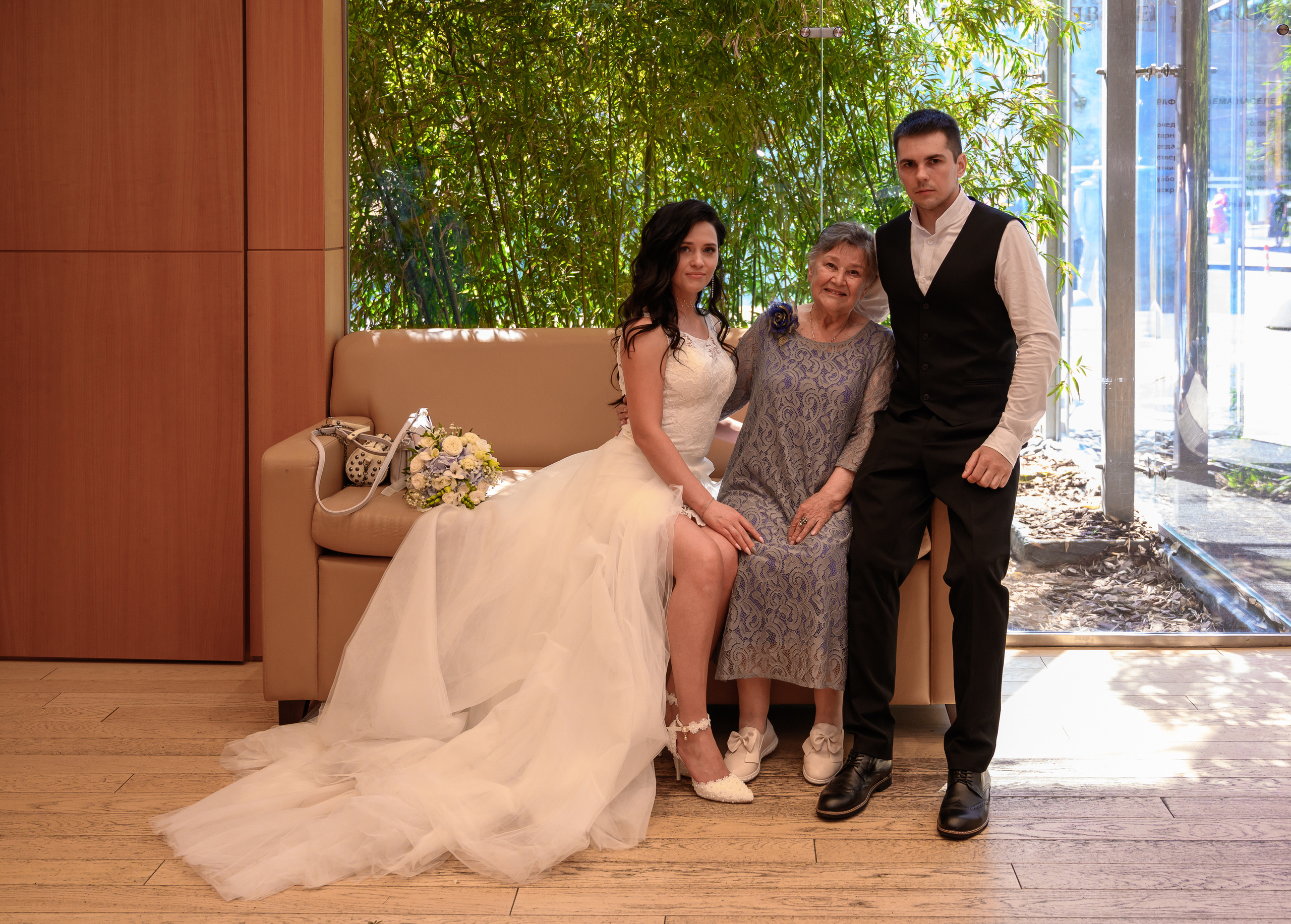 Свадьба, кабриолет В Барвихе. Семейный и контент фотограф в Москве Alira