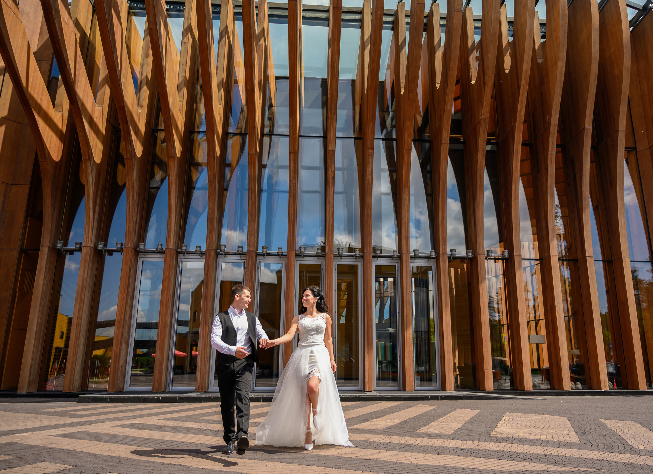 Свадьба, кабриолет В Барвихе. Семейный и контент фотограф в Москве Alira