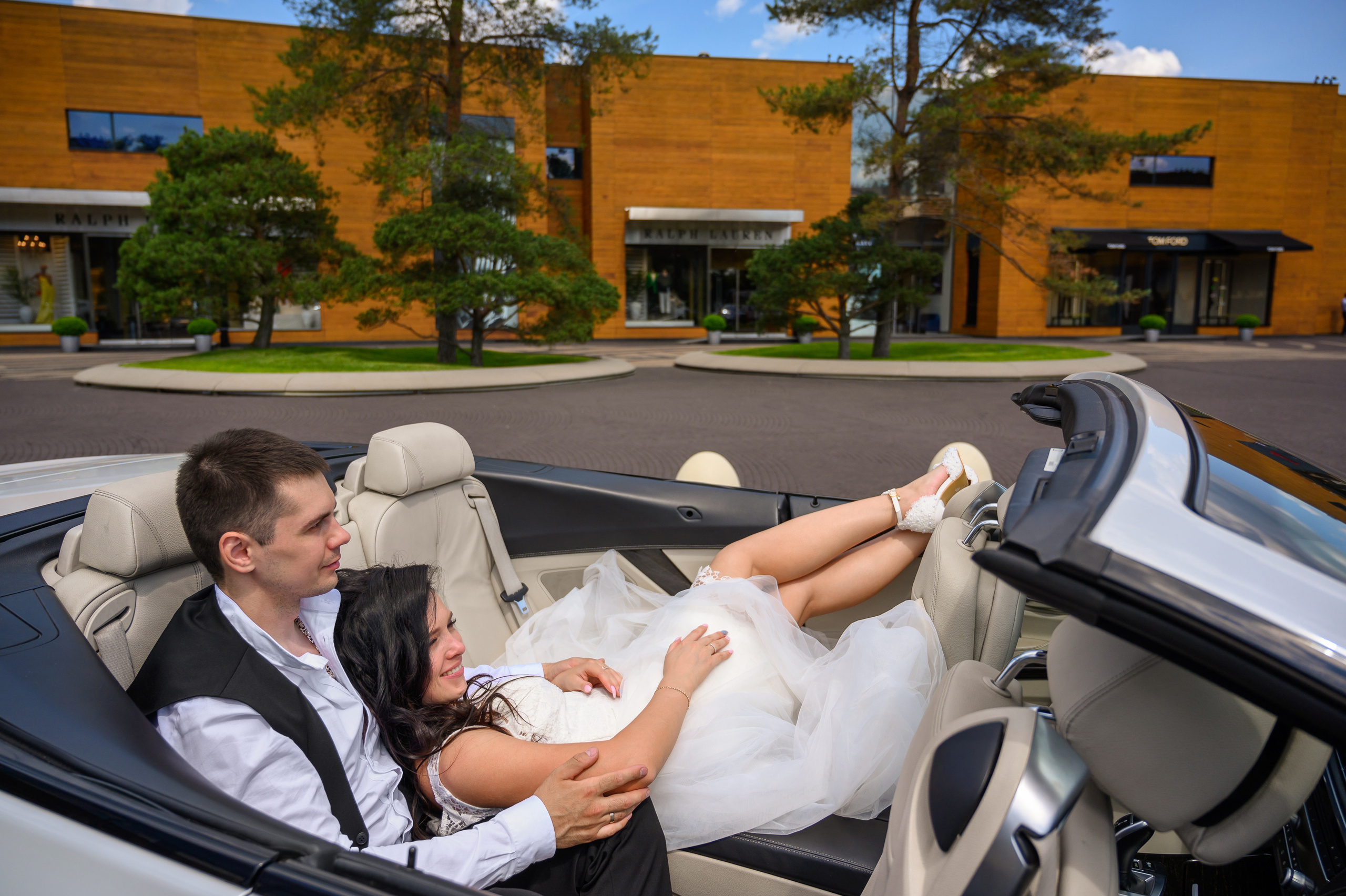 Свадьба, кабриолет В Барвихе. Семейный и контент фотограф в Москве Alira