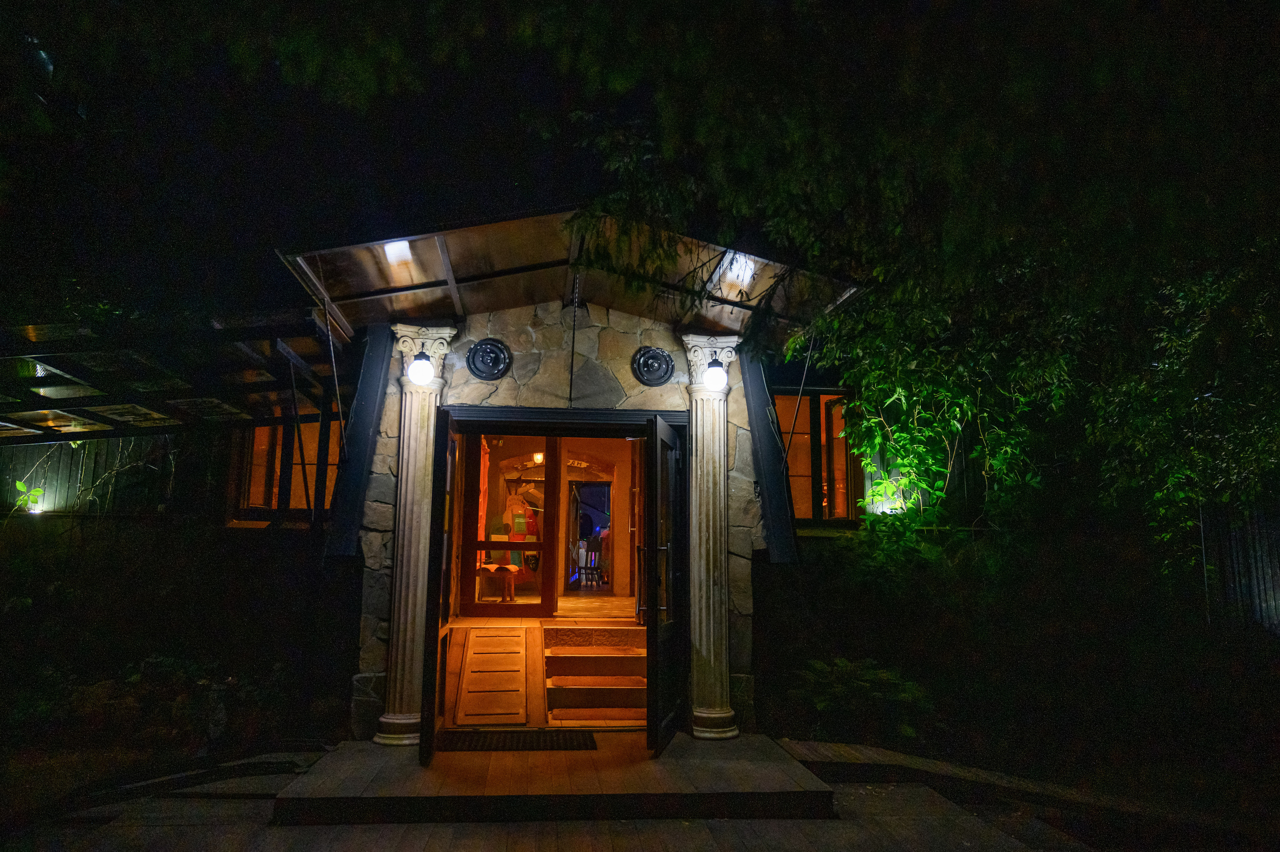 Прогулка в поле, свадьба в поле, прогулка лошади. Семейный и контент фотограф в Москве Alira