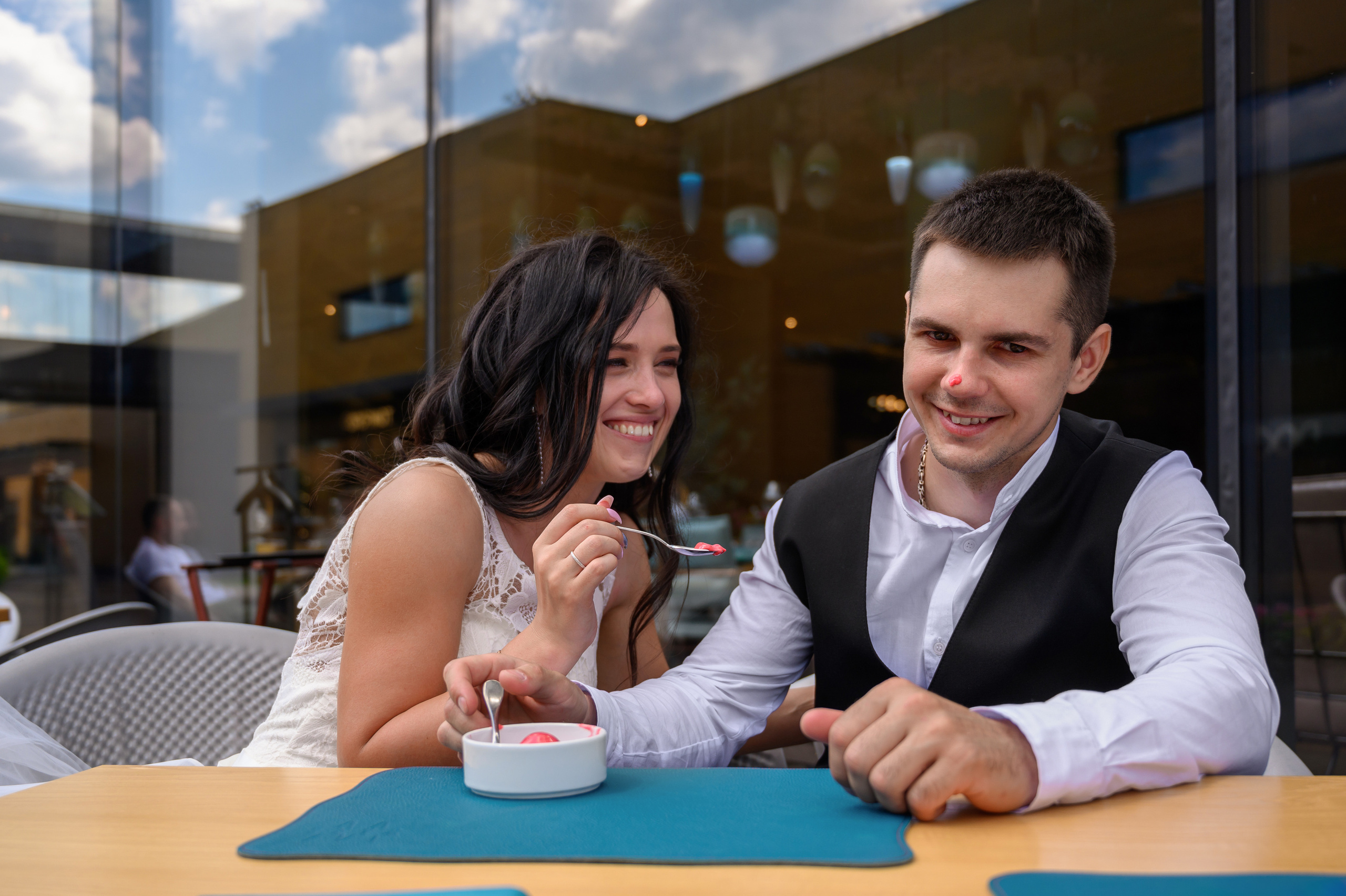 Свадьба, кабриолет В Барвихе. Семейный и контент фотограф в Москве Alira