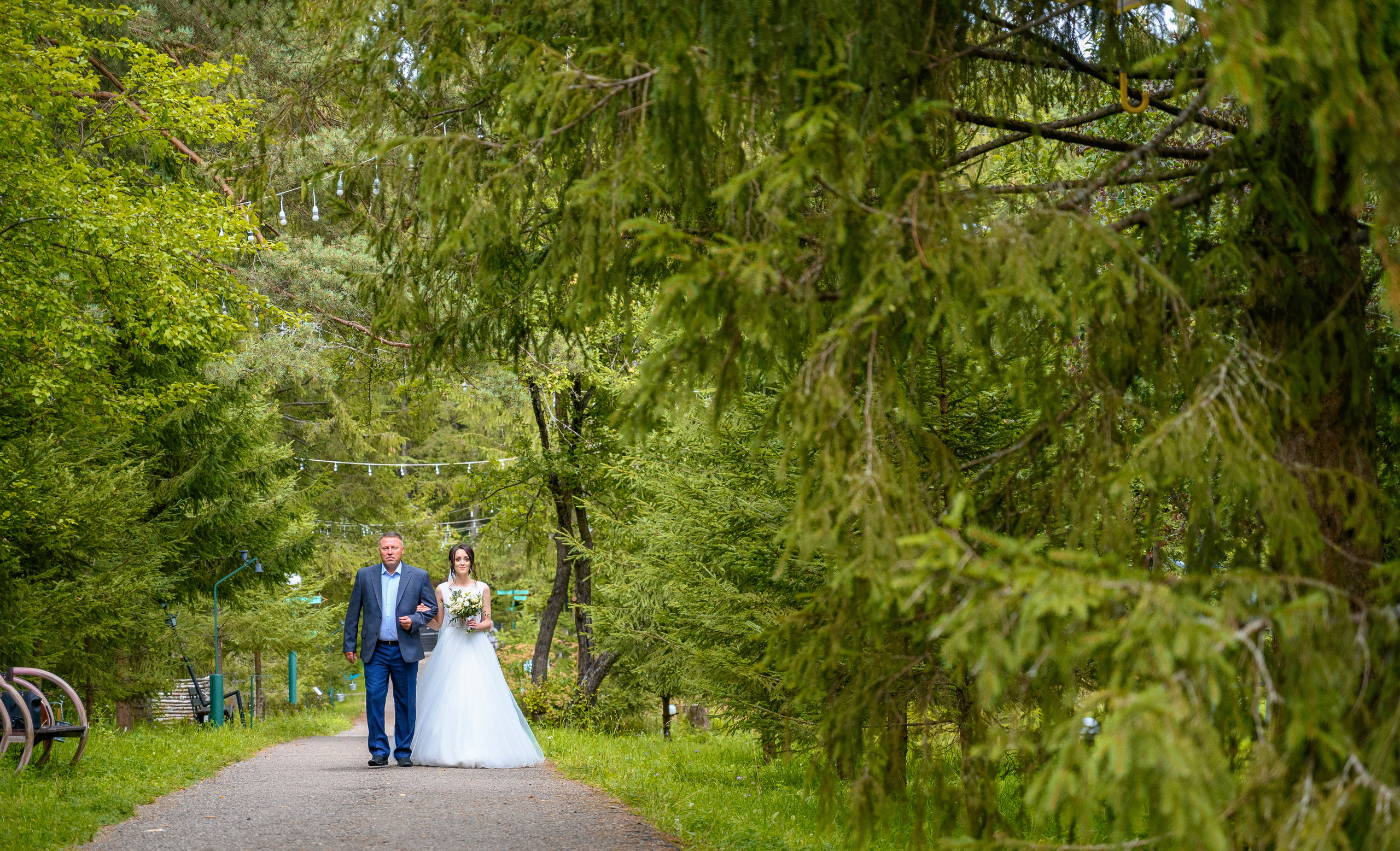 Прогулка в поле, свадьба в поле, прогулка лошади. Семейный и контент фотограф в Москве Alira