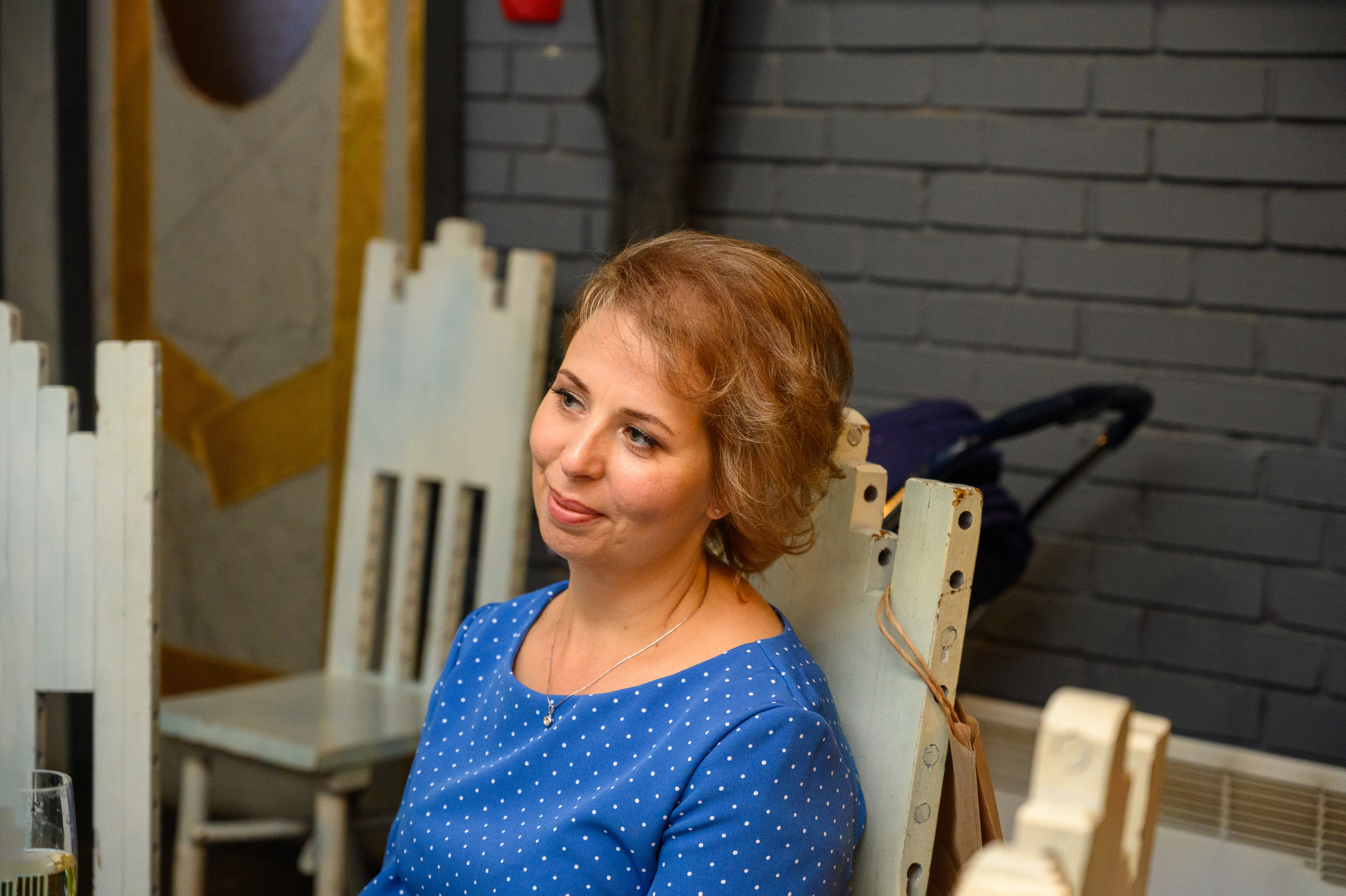 Прогулка в поле, свадьба в поле, прогулка лошади. Семейный и контент фотограф в Москве Alira