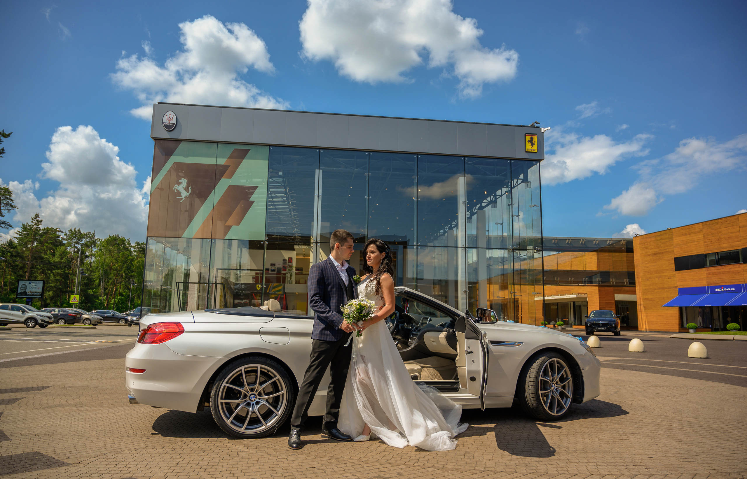 Свадьба, кабриолет В Барвихе. Семейный и контент фотограф в Москве Alira